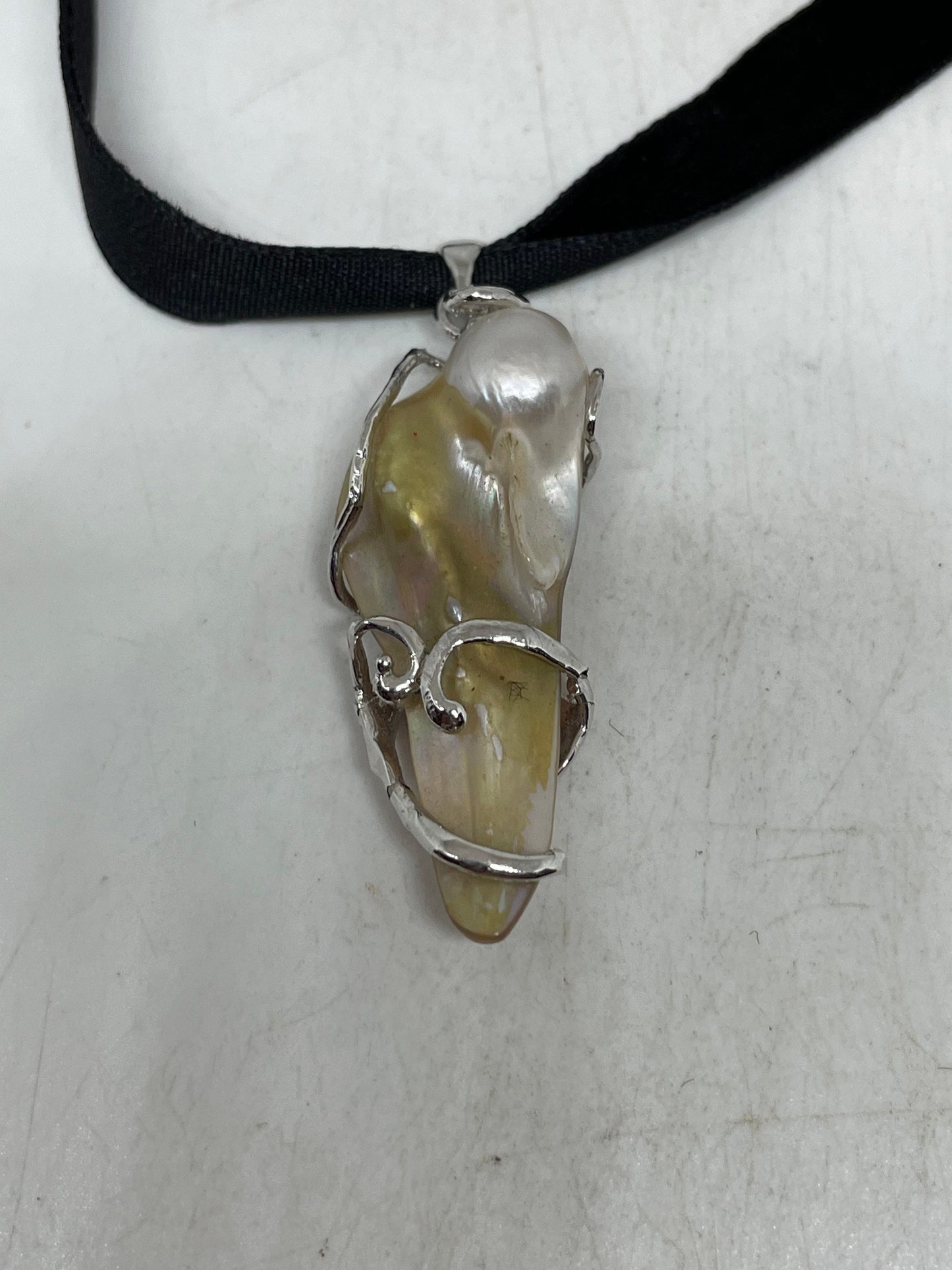 Vintage White Sapphire 925 Sterling Silver Mother of Pearl Dangle Pendant Necklace