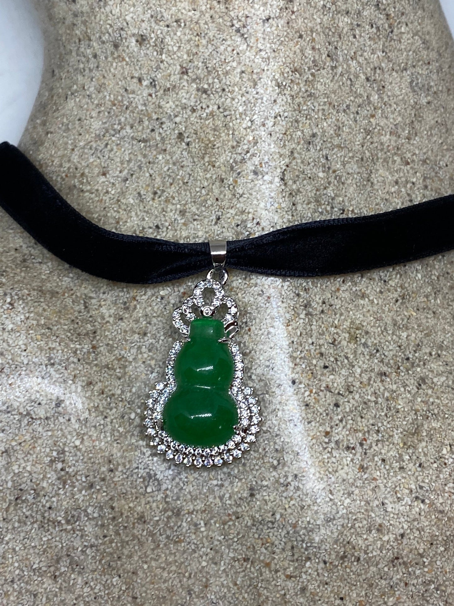 Vintage Green Jade Buddhist Gourd Choker Necklace Pendant
