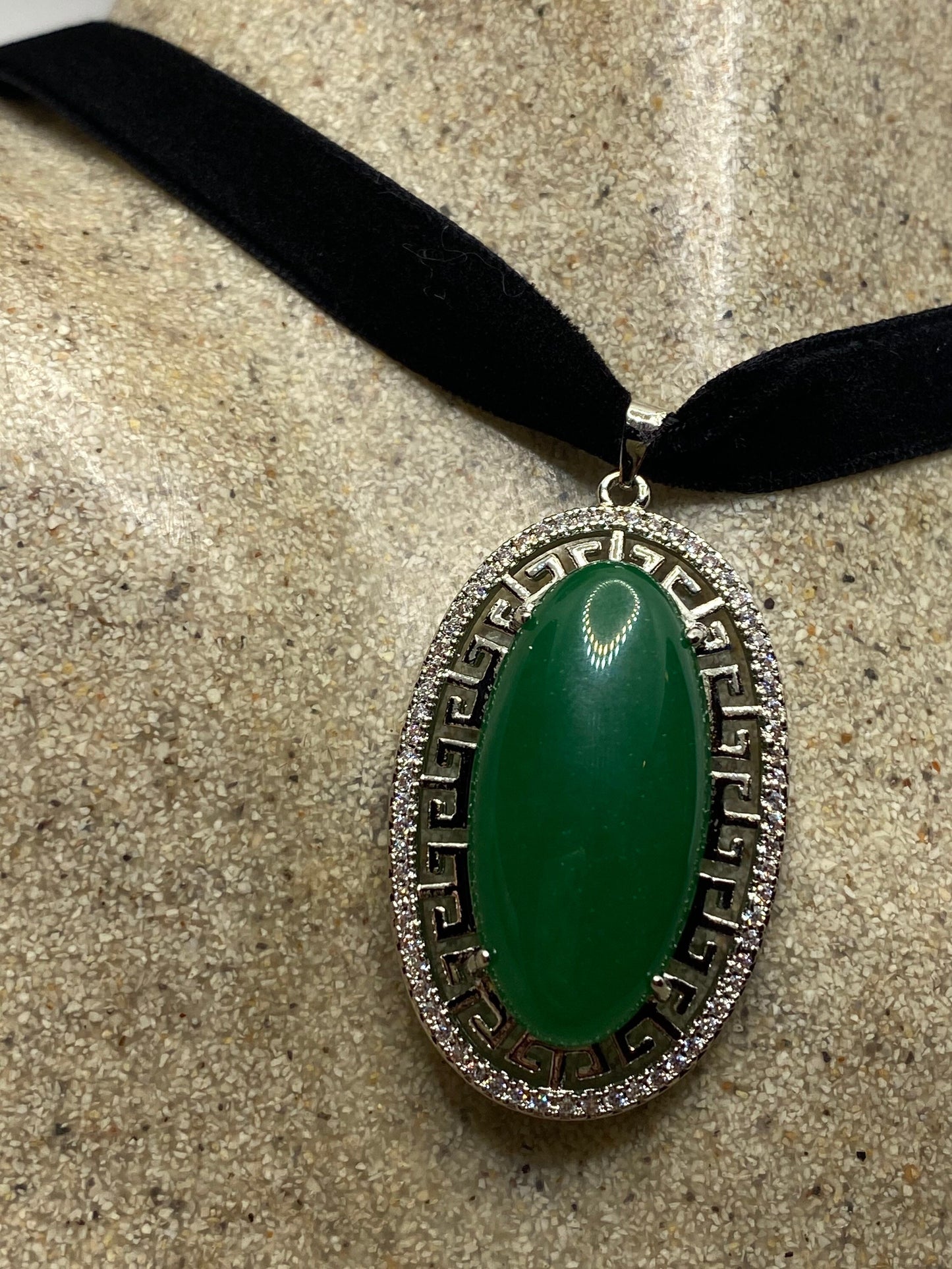 Vintage Green Jade Choker Silver Finish Necklace Pendant