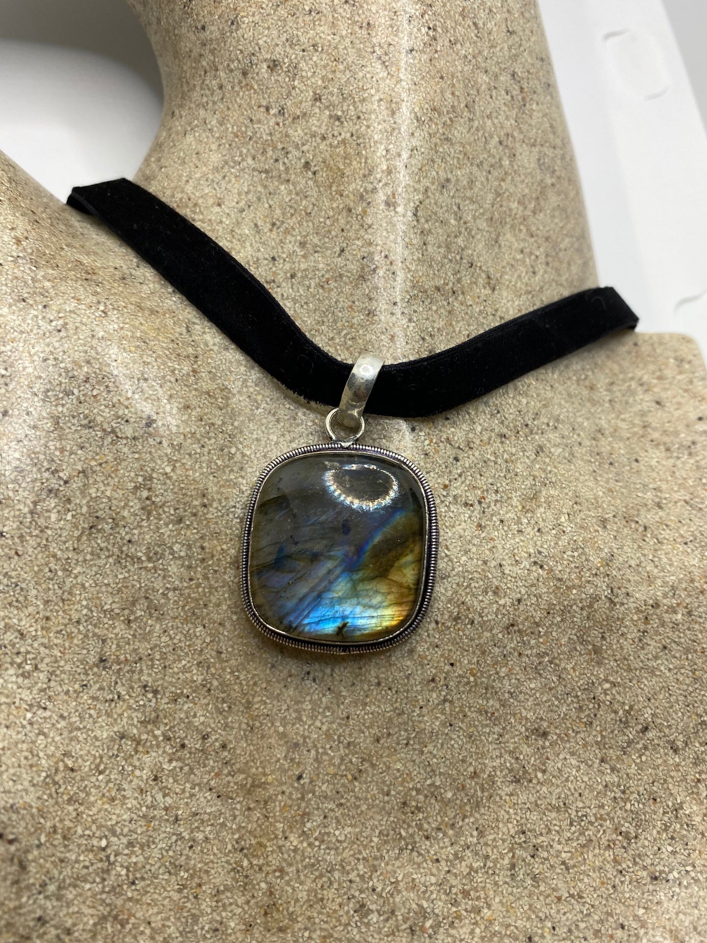 Vintage Genuine Blue Labradorite Choker Necklace.