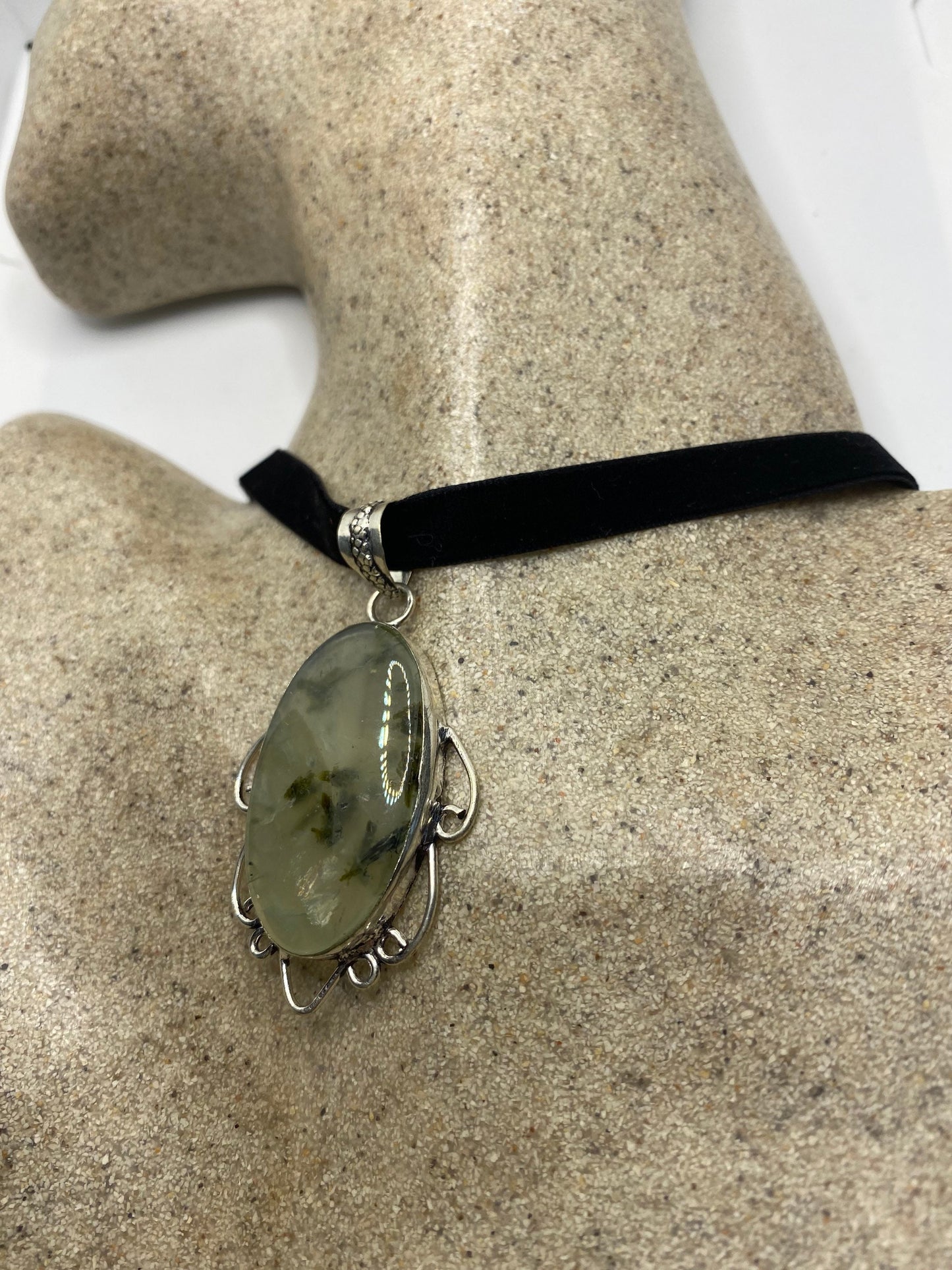 Vintage Green Aventurine Crystal Choker Pendant Necklace