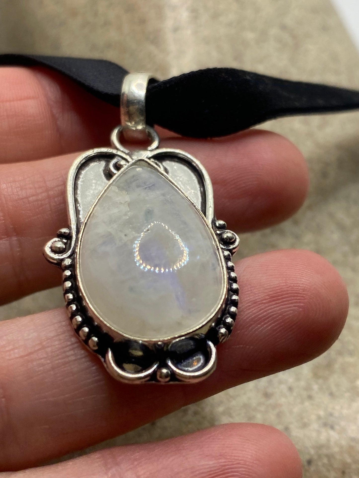 Vintage Rainbow Moonstone Choker Pendant Necklace