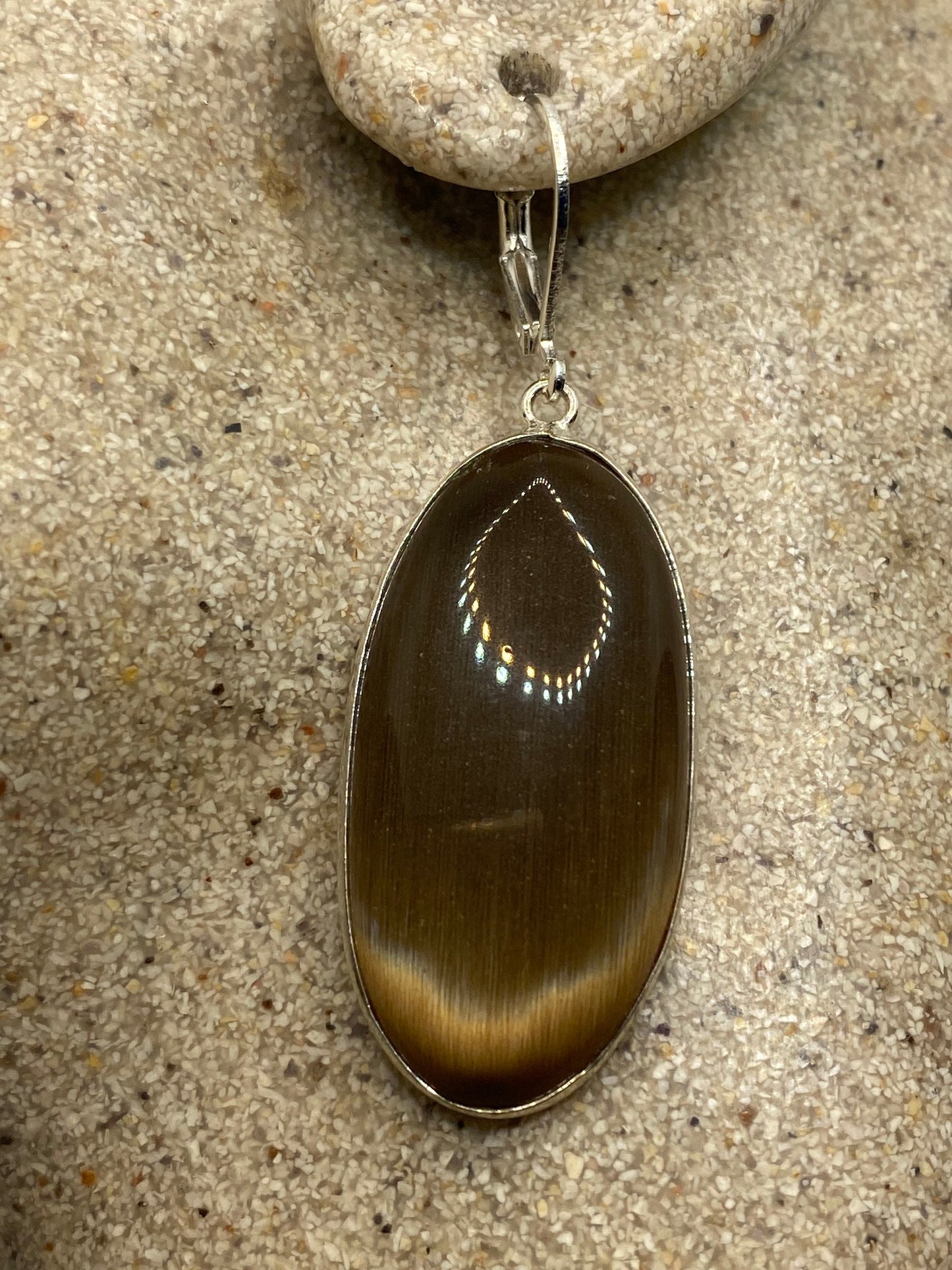 Vintage Sterling Silver yellow lab Cats Eye Lever Back Earrings