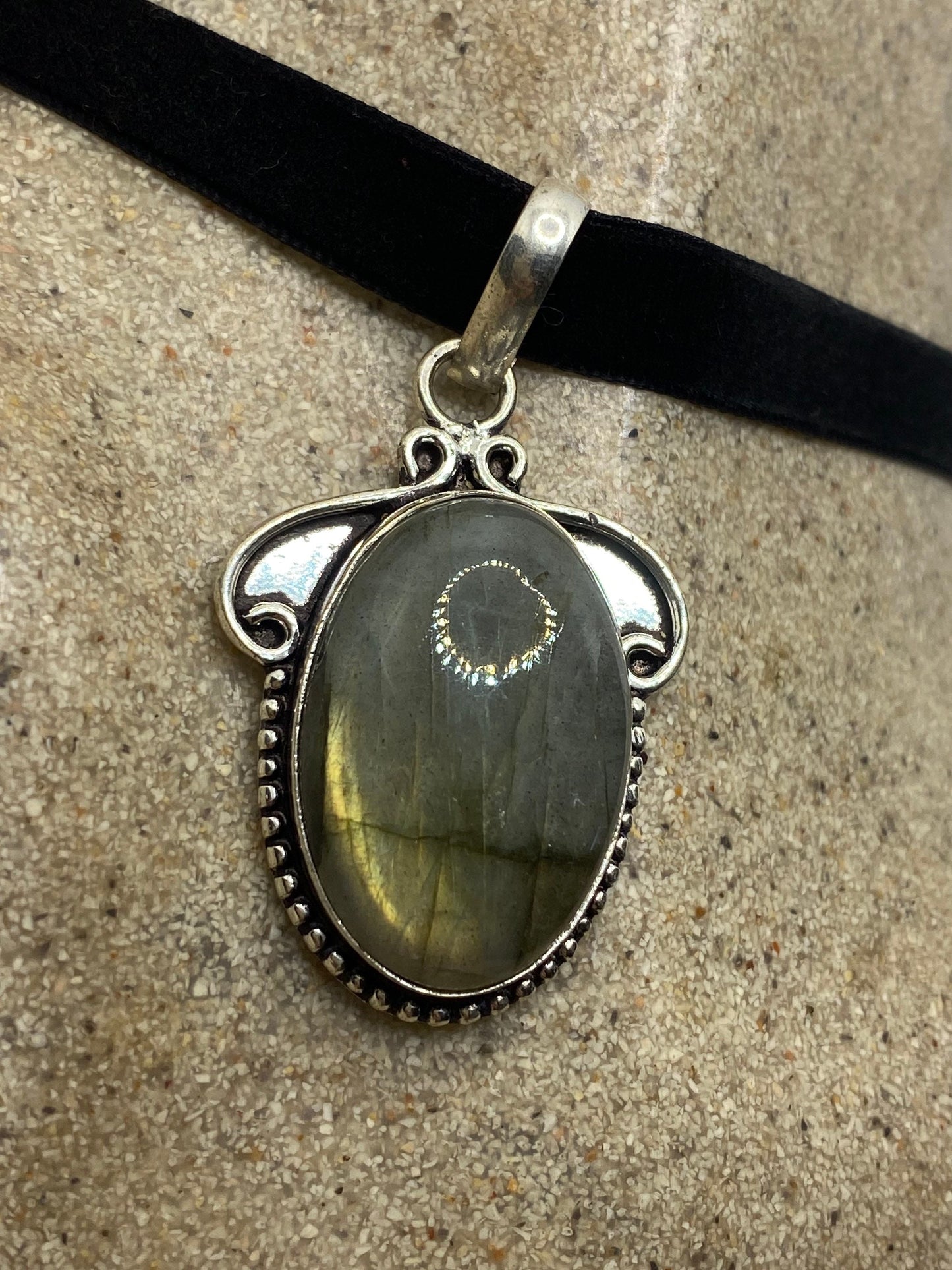 Vintage Silver Genuine Rainbow Labradorite Choker Black Velvet Necklace.