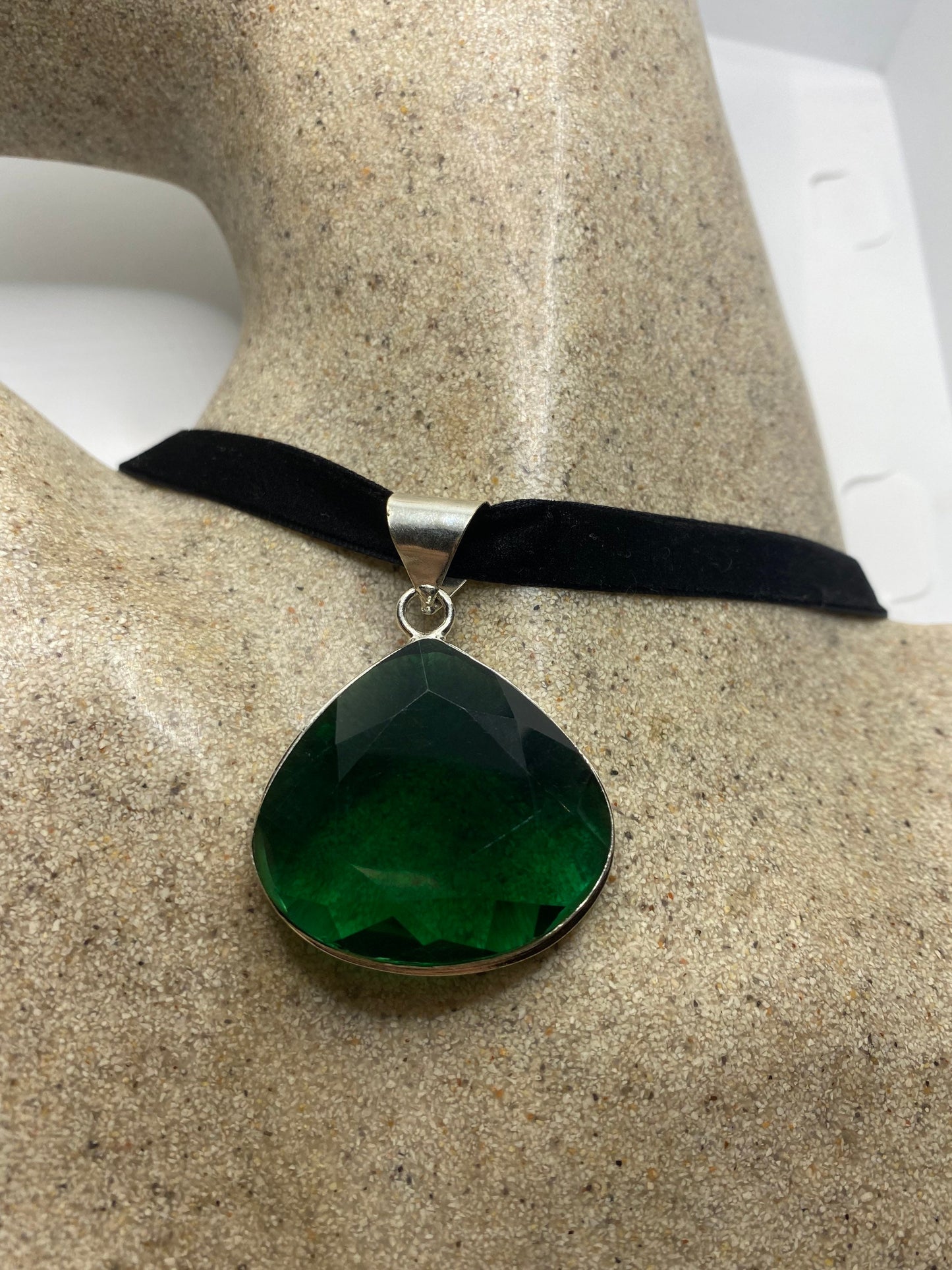 Vintage Green Glass Antique Black Velvet Ribbon Choker Necklace