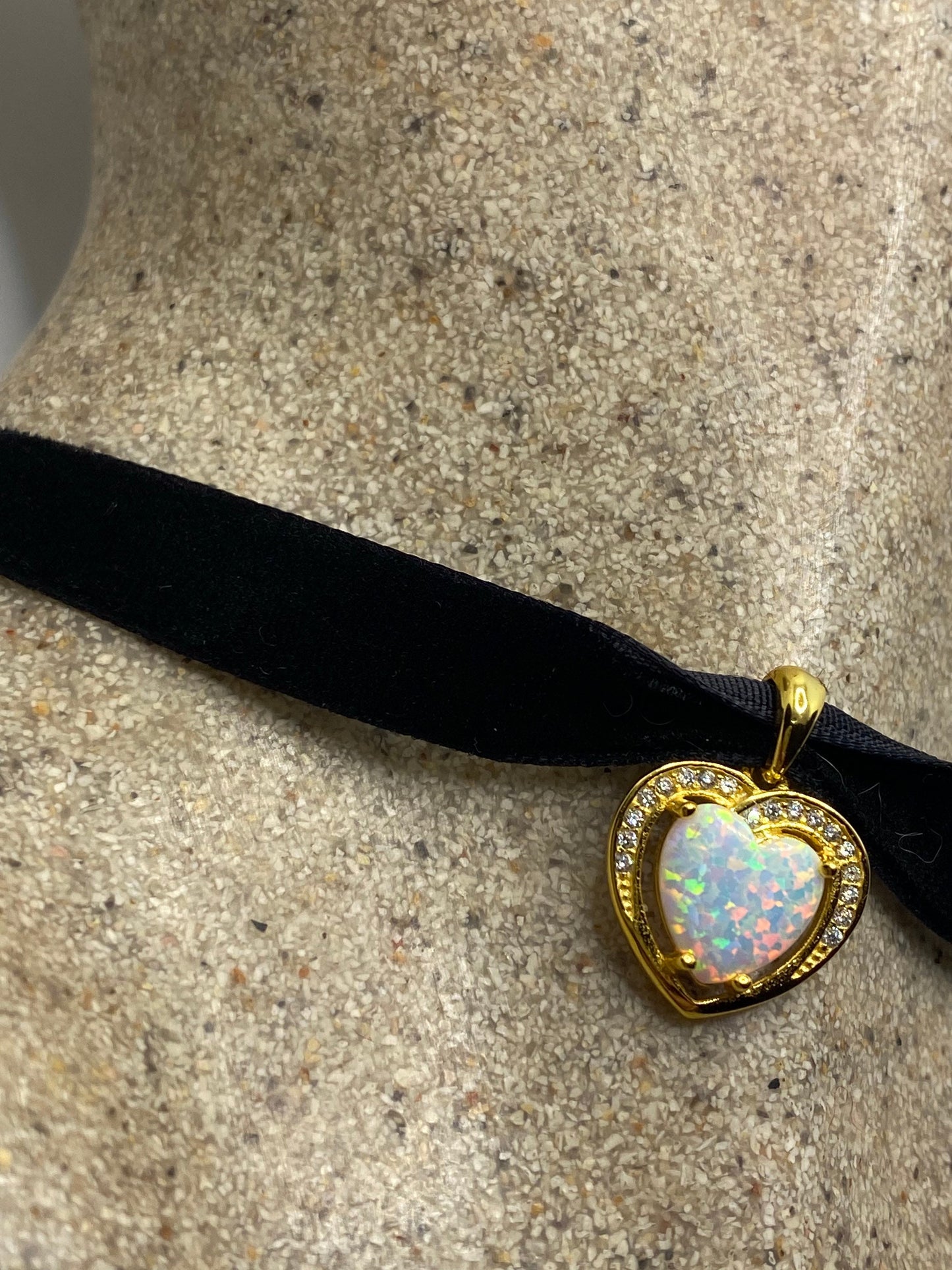 Vintage White Opal Heart Choker Golden 925 Sterling Silver Pendant Necklace