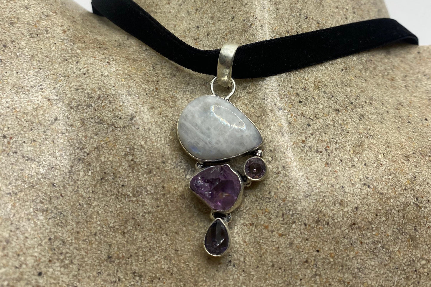 Vintage Rainbow Moonstone Amethyst Black Velvet Choker Pendant Necklace