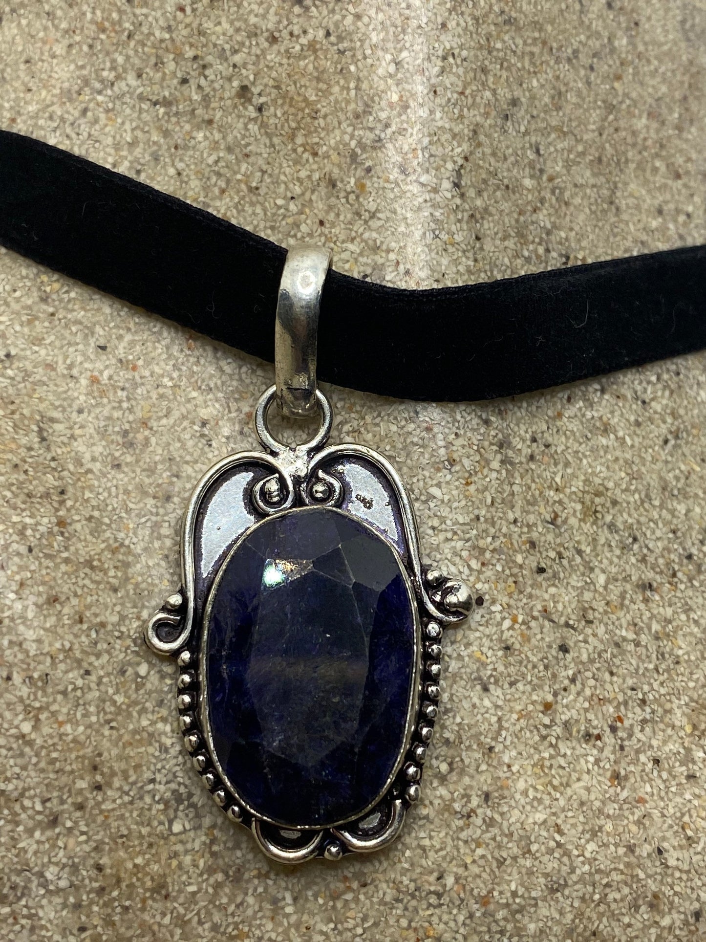 Vintage Cabochon Blue Raw Sapphire Choker Necklace