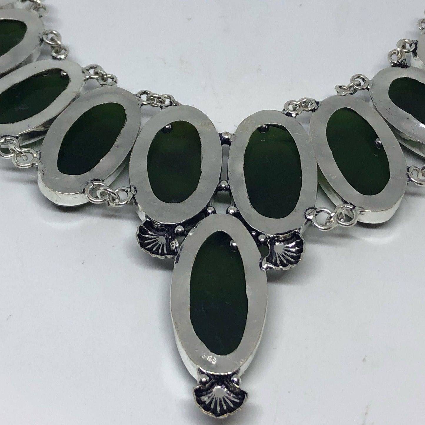 Vintage Silver Genuine Green Nephrite Jade Gemstone Necklace.