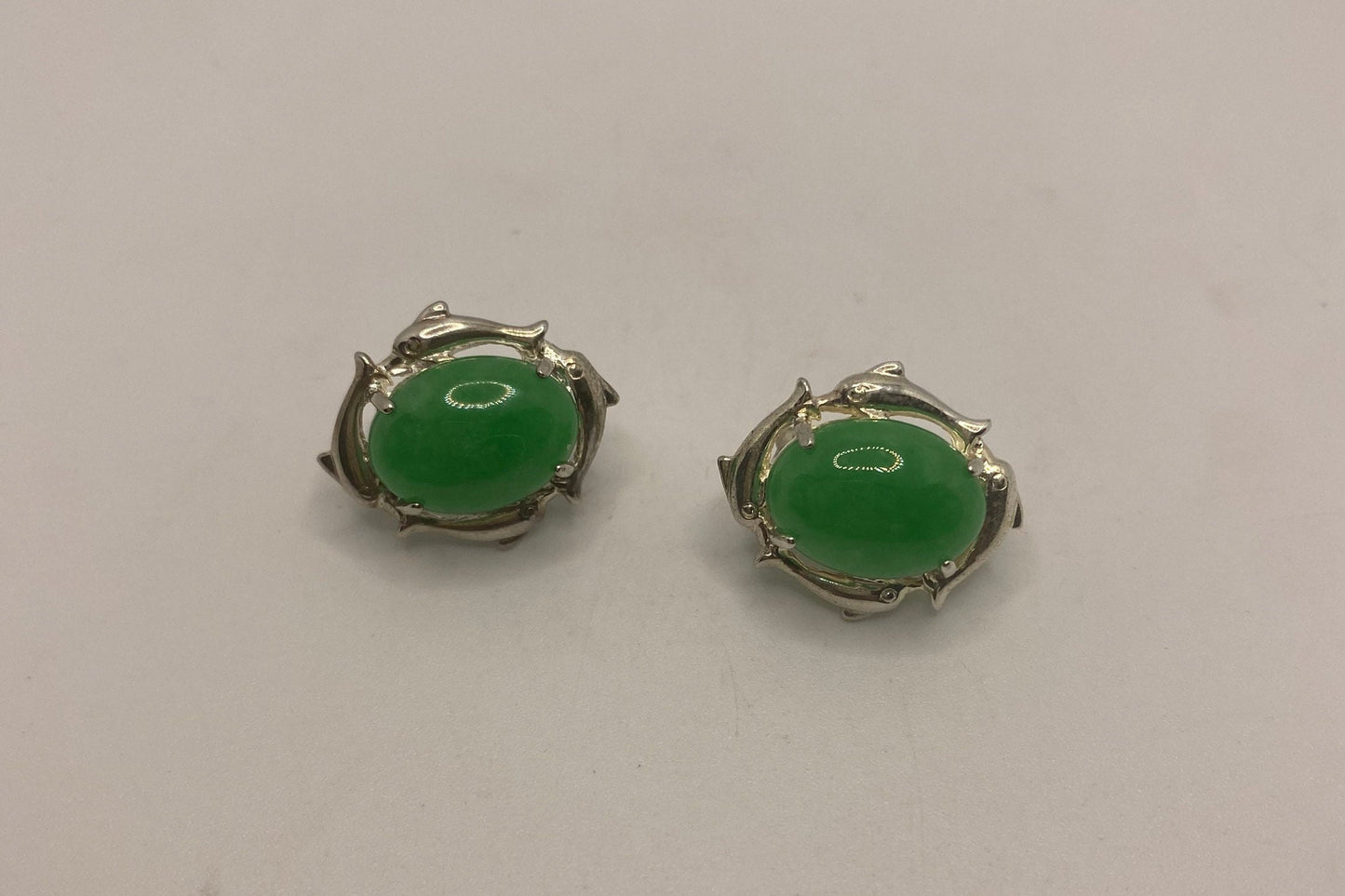 Vintage Fun Green Jade Dolphin 925 Sterling Silver Button Earrings