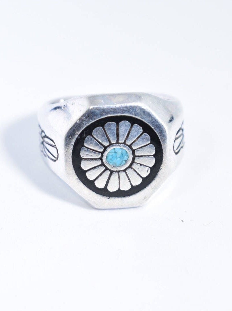 Vintage Native American Style Southwestern Turquoise Stone Inlay Mens Chrysanthemum Ring