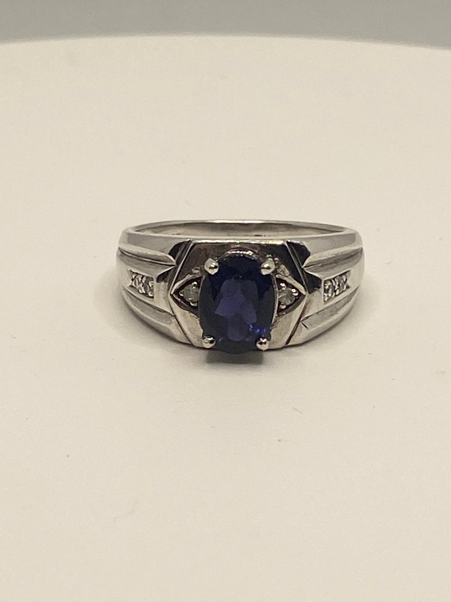 Vintage Blue and White Sapphire 925 Sterling Silver Gothic Cocktail Ring
