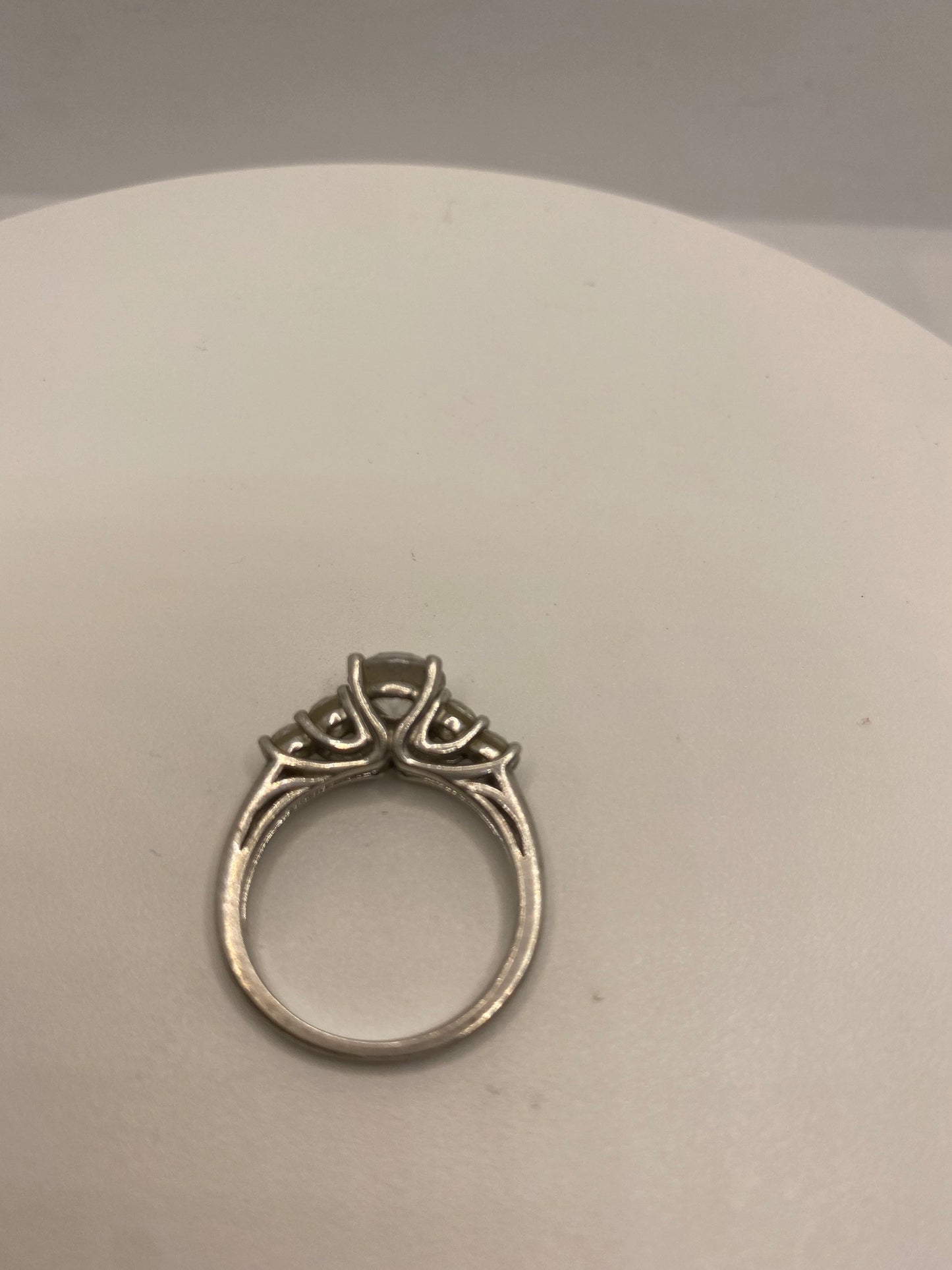 Vintage Cubic Zirconia Crystal Sterling Silver Ring Size 8