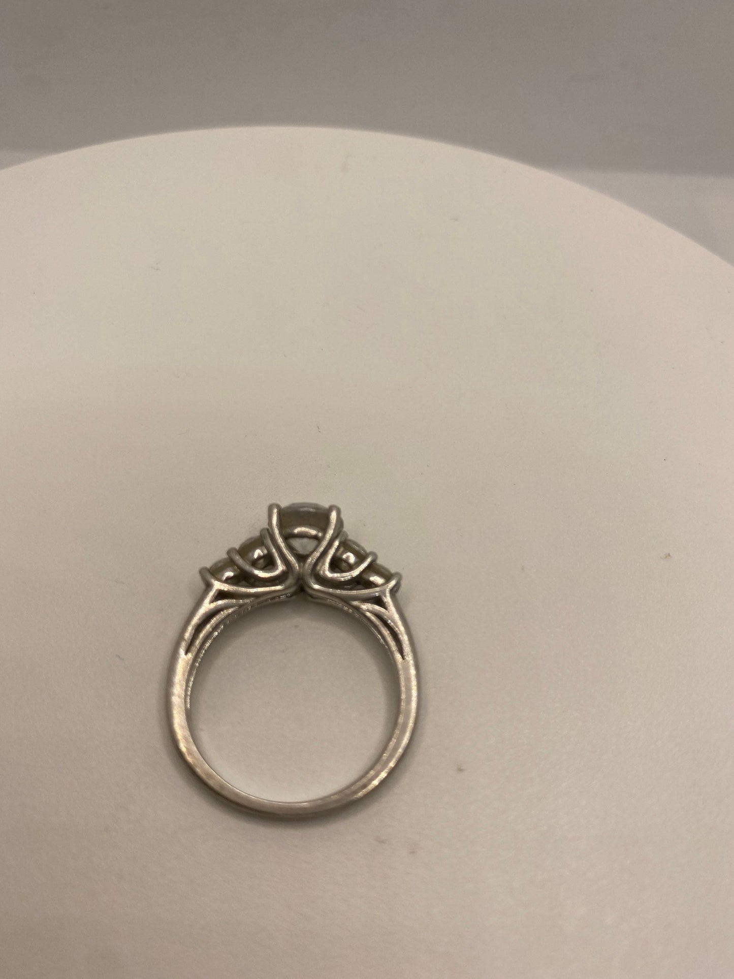 Vintage Cubic Zirconia Crystal Sterling Silver Ring Size 8