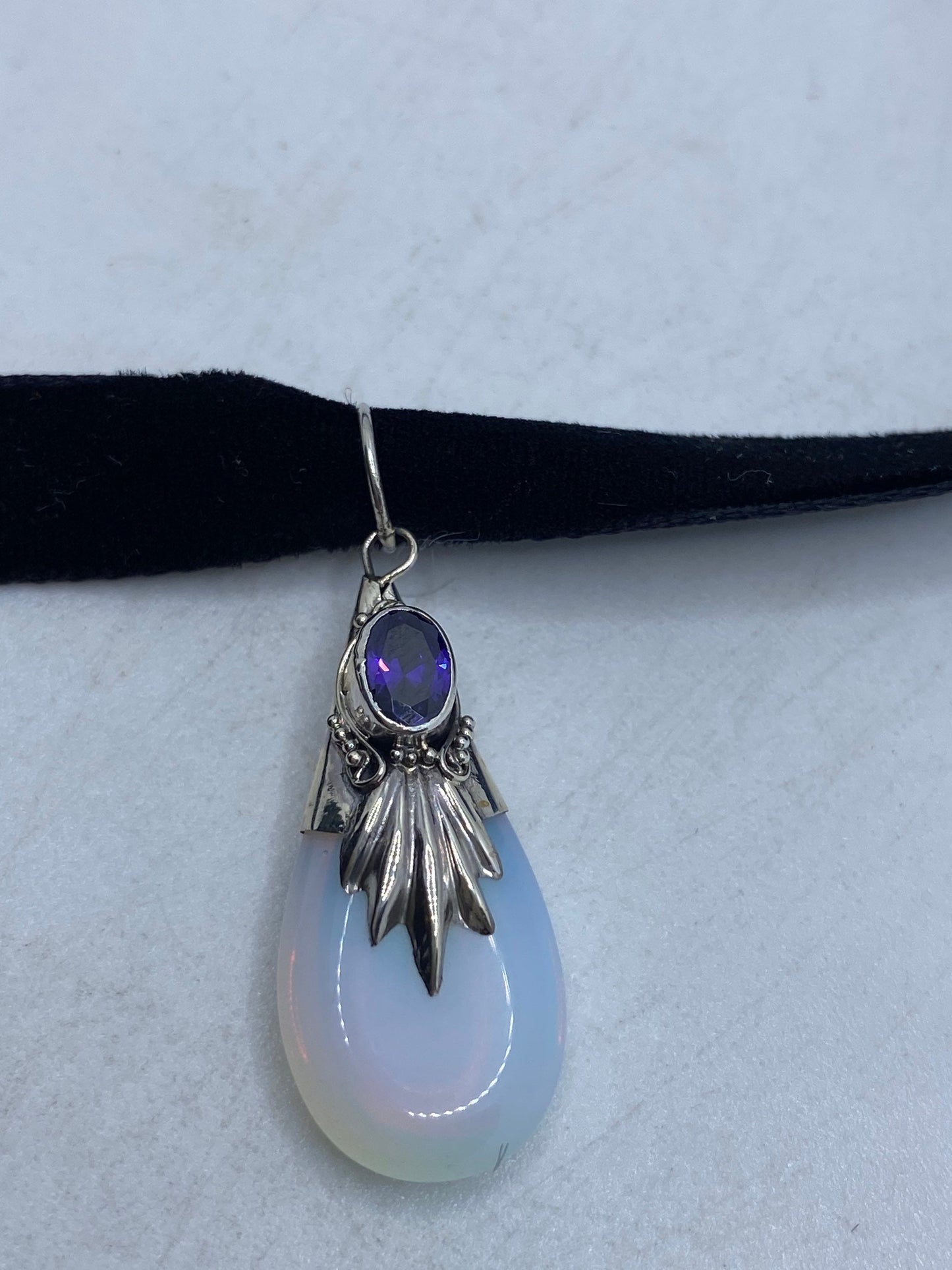 Vintage Opal milk glass 925 Sterling Silver Choker Necklace