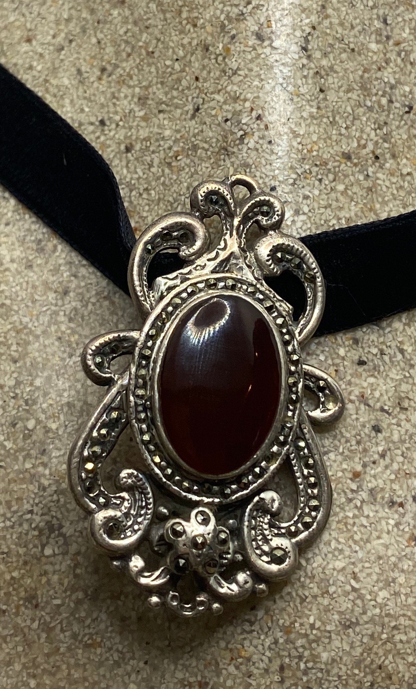 Vintage Red Carnelian Pin Marcasite 925 Sterling Silver Brooch Choker