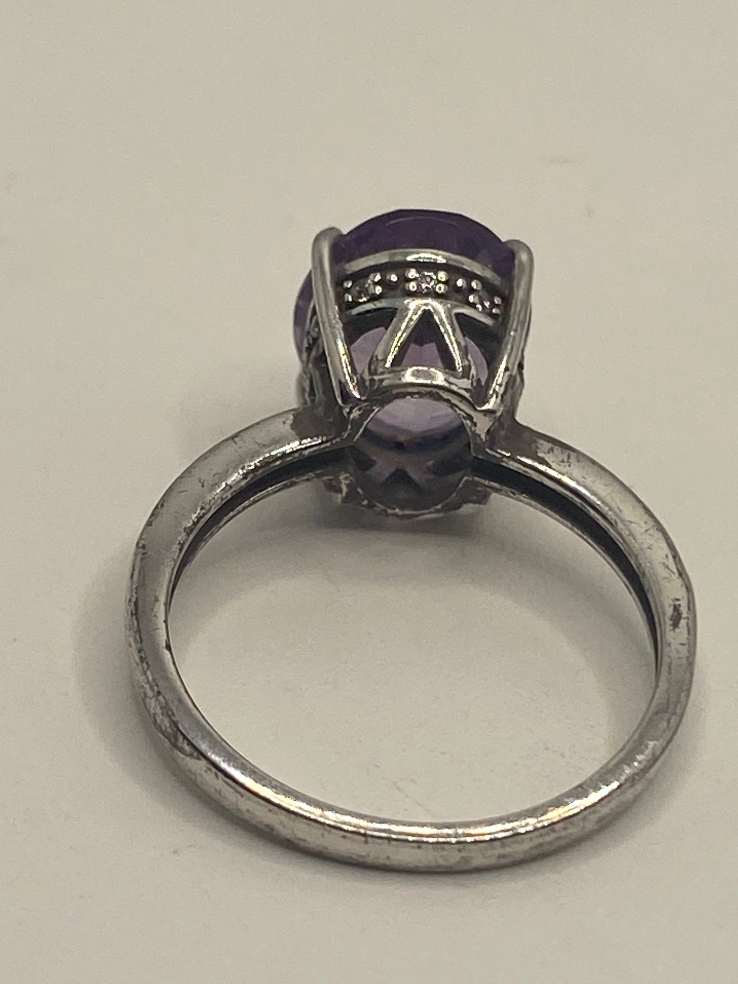 Vintage Purple Amethyst Ring in 925 Sterling Silver