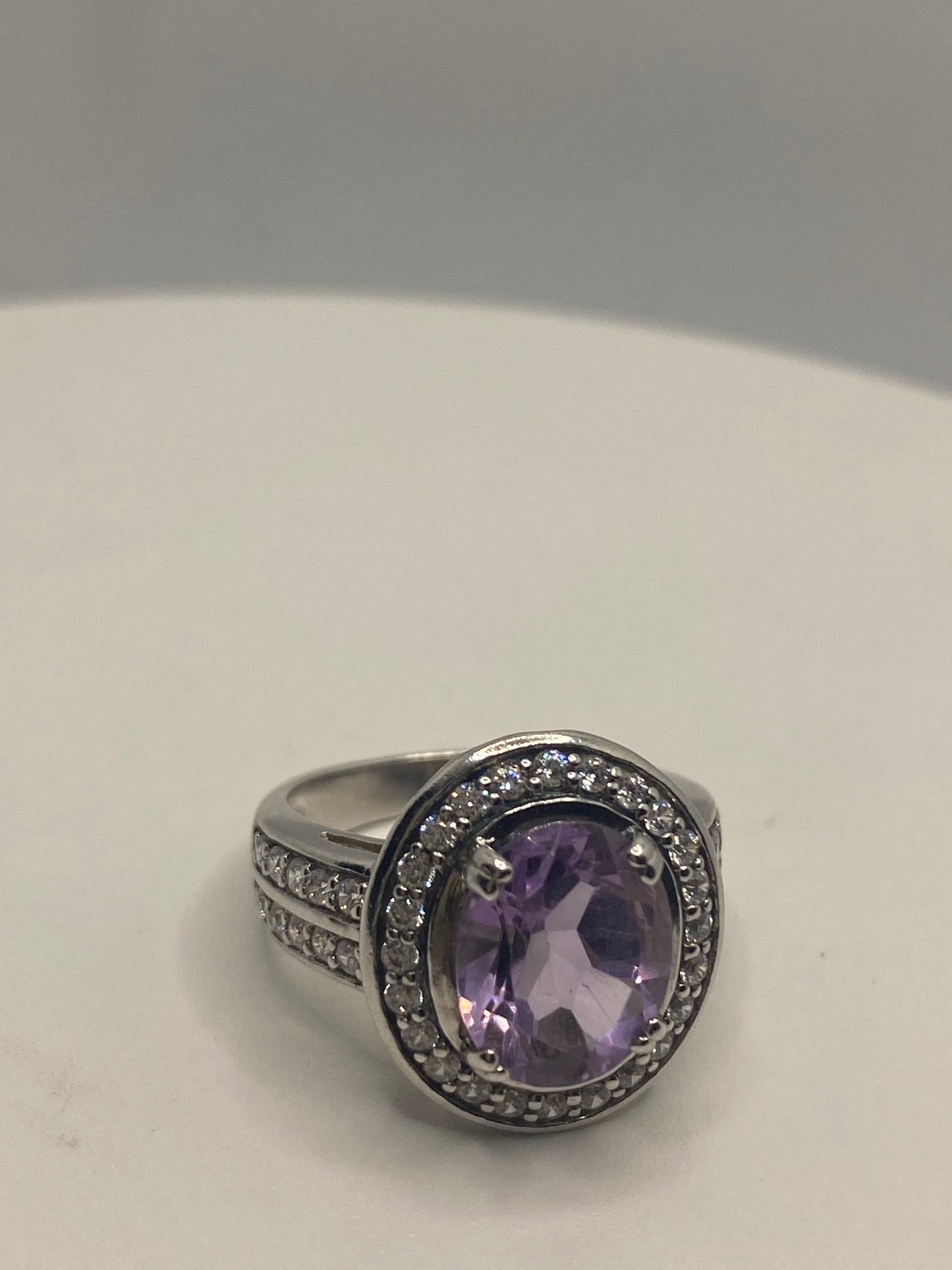 Vintage Purple Amethyst Ring in 925 Sterling Silver