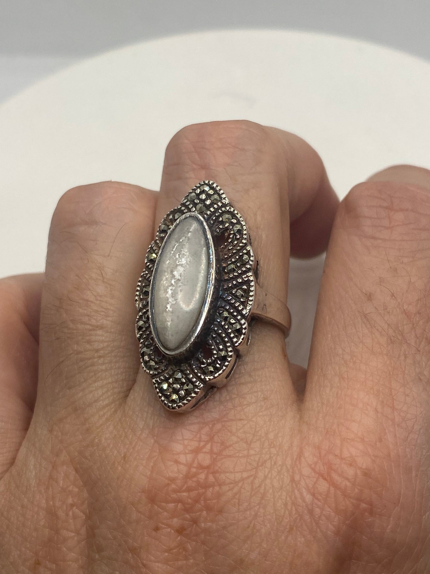 Vintage Mother of Pearl 925 Sterling Silver Marcasite Ring