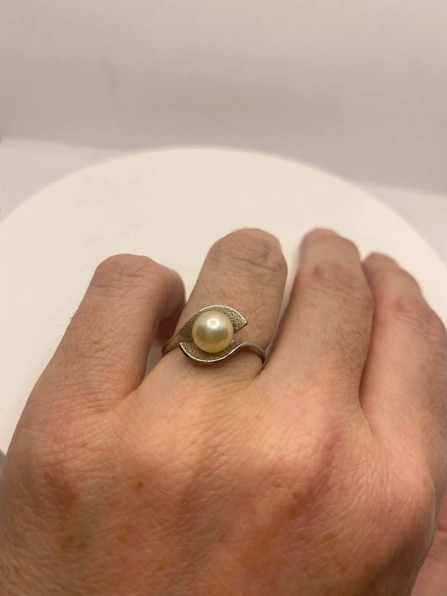 Vintage White Pearl 925 Sterling Silver Cocktail Ring Size 7