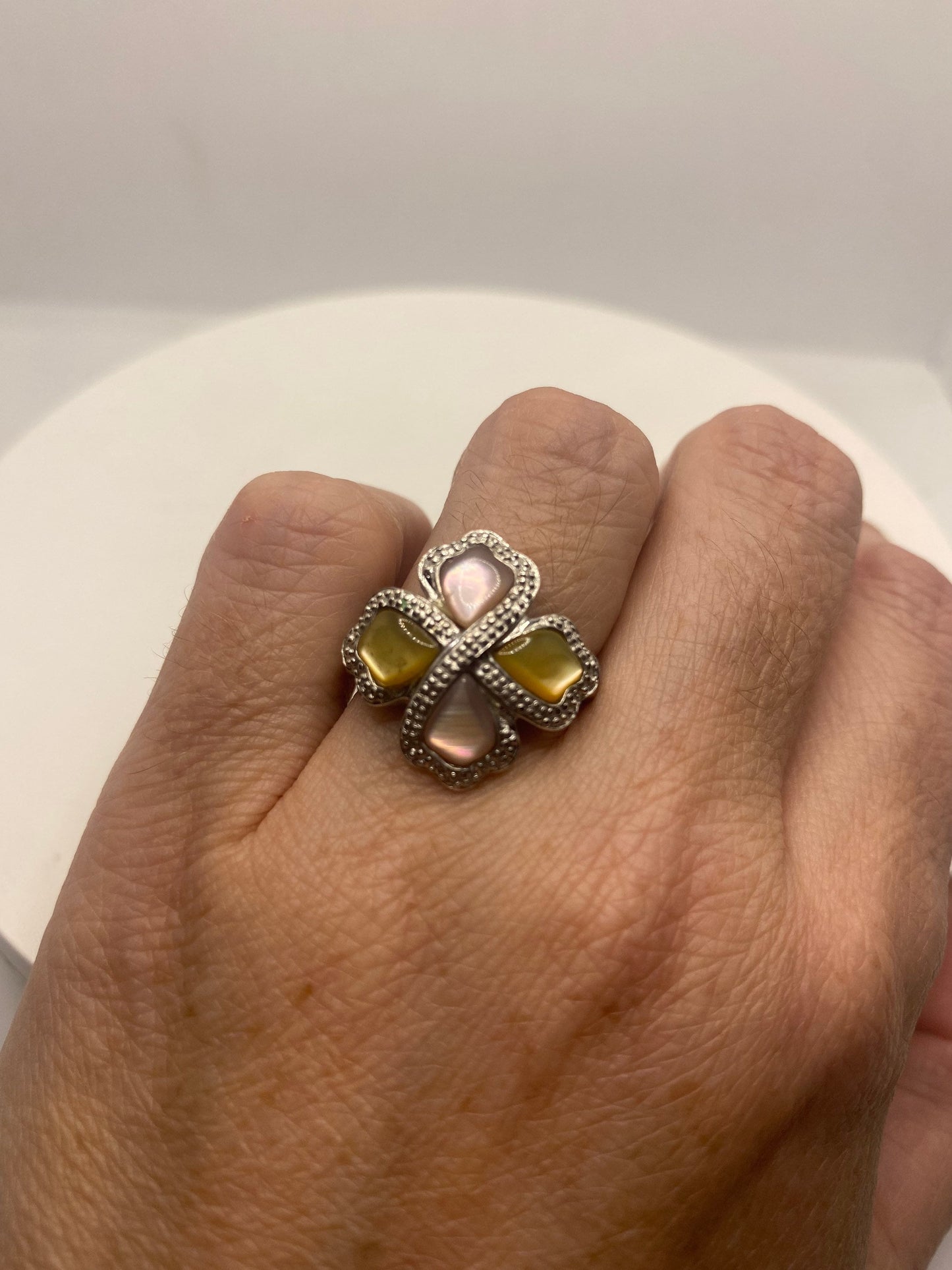 Vintage Mother of Pearl Wing 925 Sterling Silver Ring