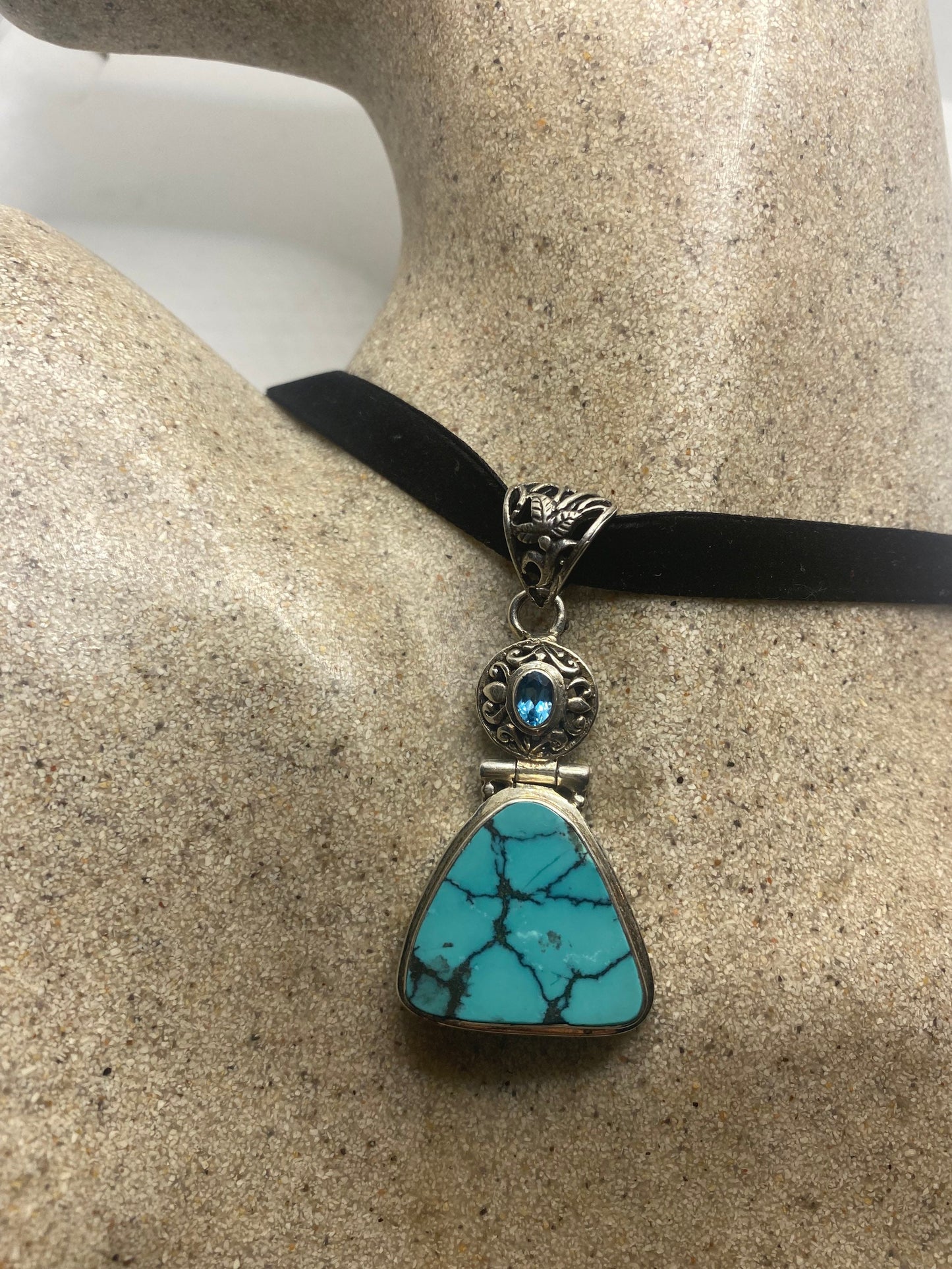 Vintage 925 Sterling Silver Blue Topaz Turquoise Vine Pendant Choker Necklace