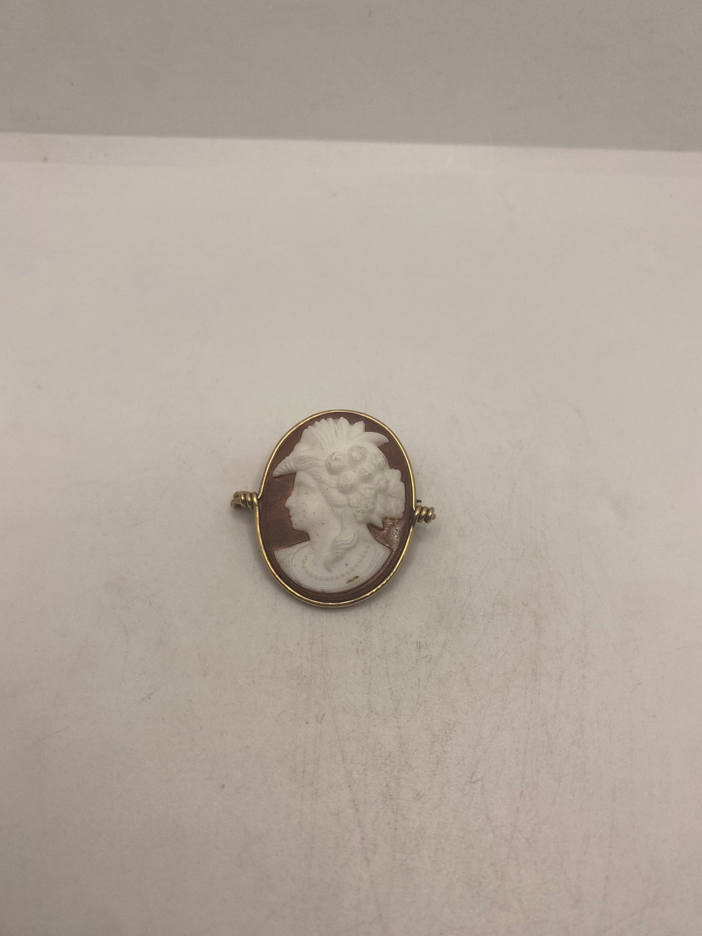 Vintage Shell Cameo Rose and Yellow Gold Filled Brooch Pin