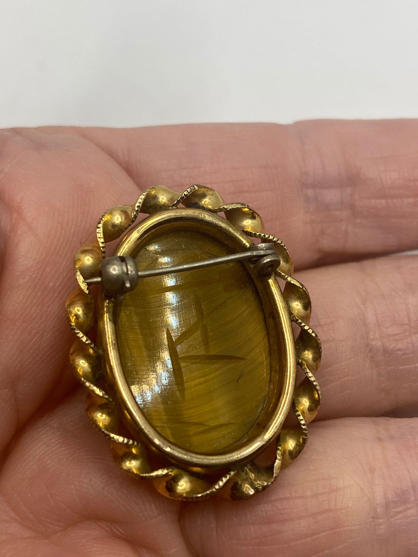 Vintage Scarab Carved Yellow Gold Filled Brooch Pin