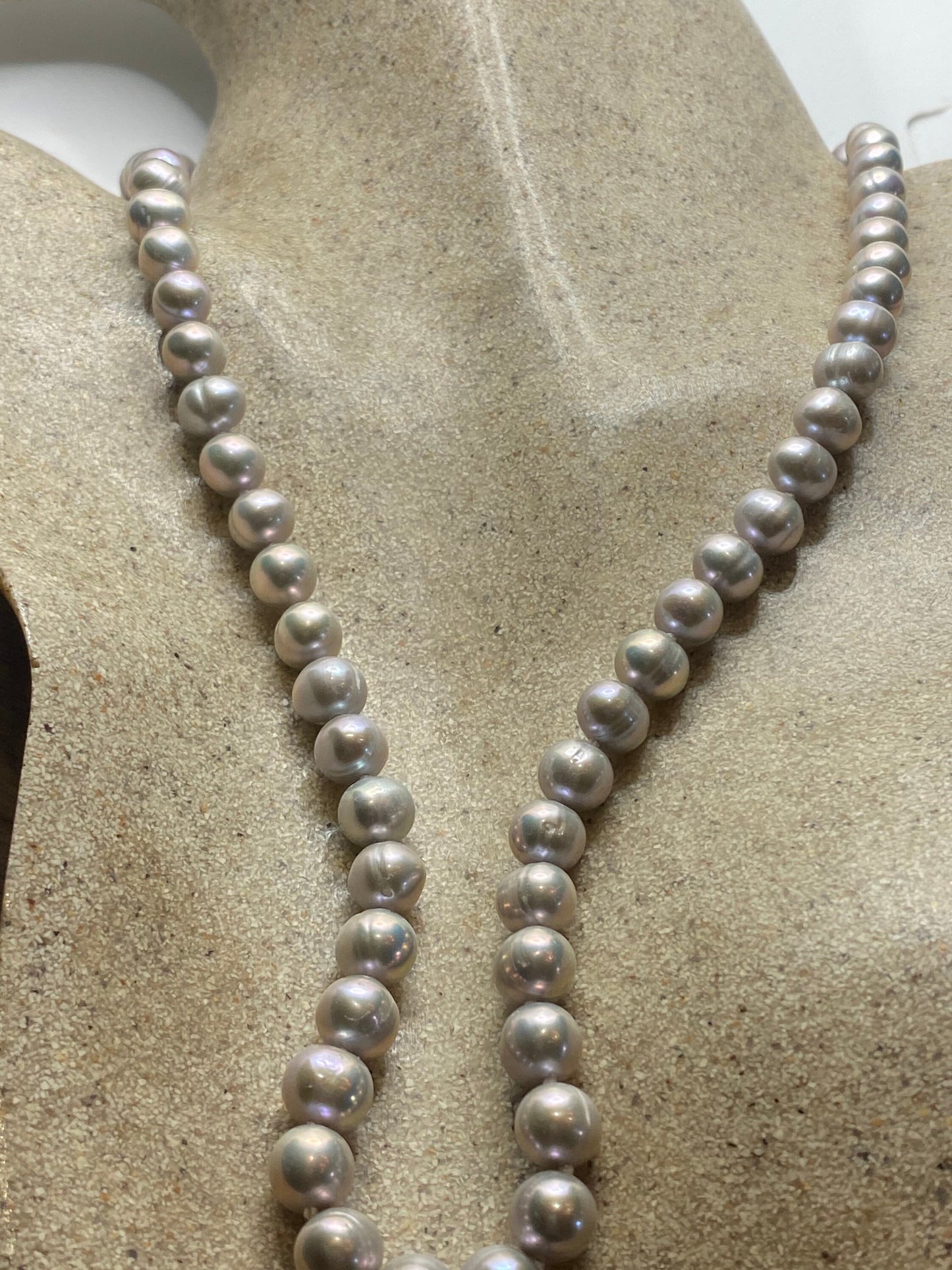 Vintage Hand Knotted Gray Pearl 18 in Necklace