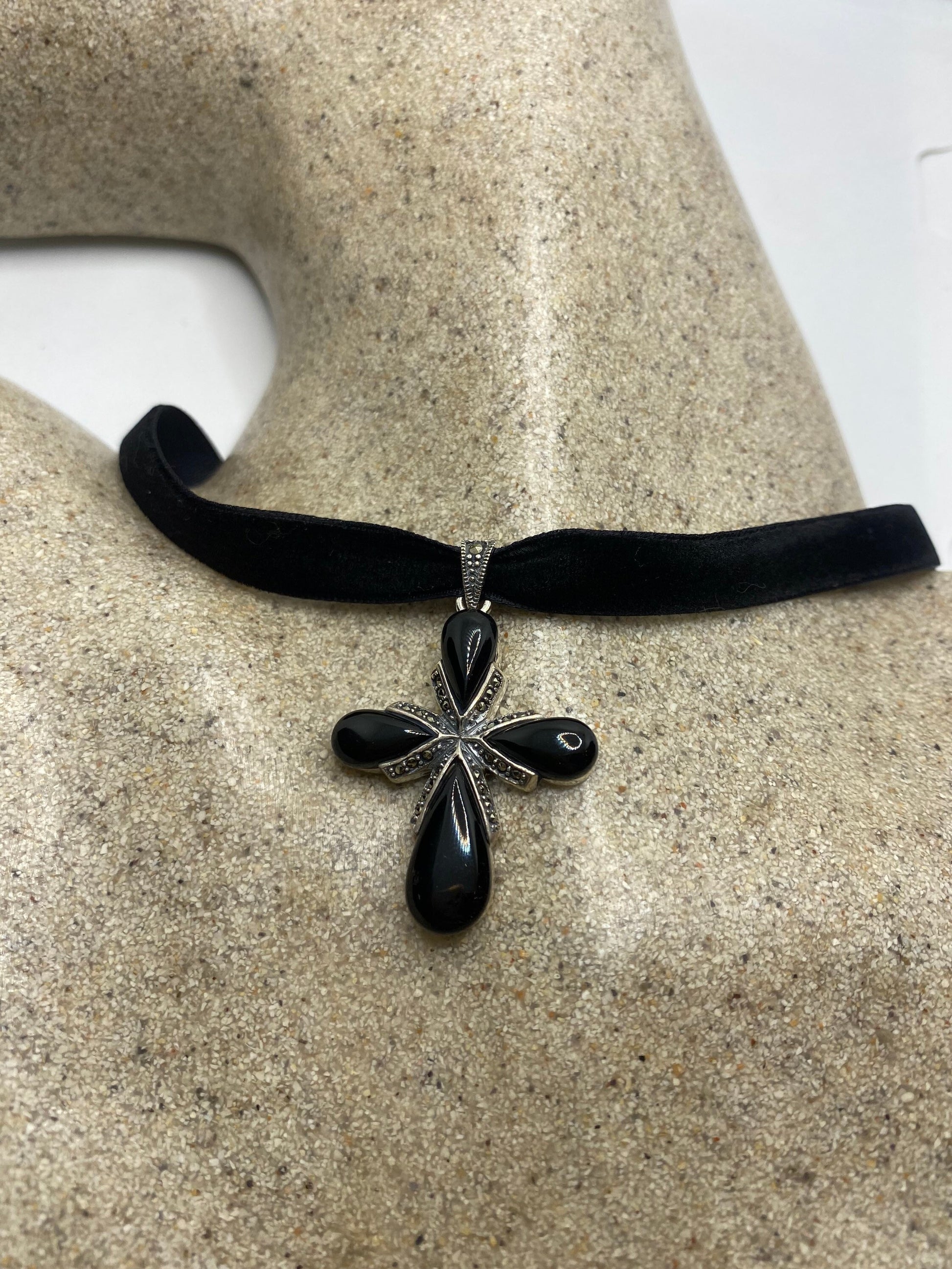 Vintage Black Onyx Marcasite Cross Choker 925 Sterling Silver Deco Pendant Necklace