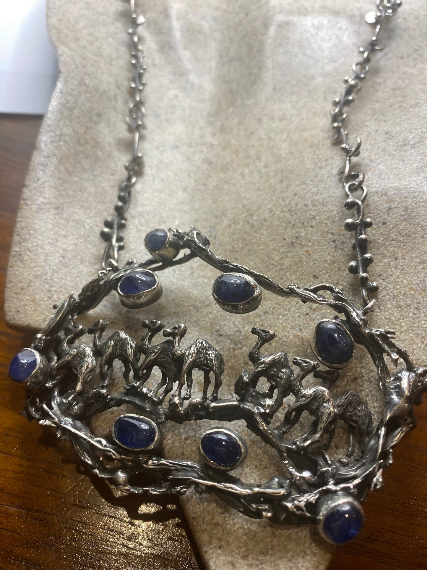 Vintage 925 Sterling Silver Blue Sapphire Camel Vine Pendant Choker Necklace