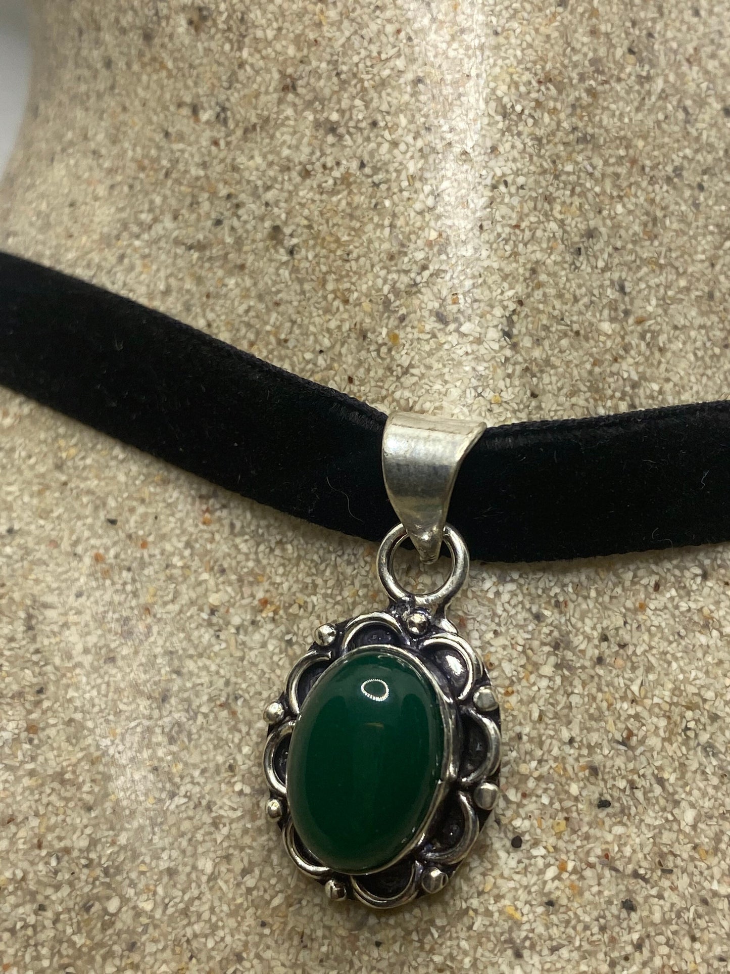 Handmade Vintage Green Chysopraise Crystal Choker Pendant