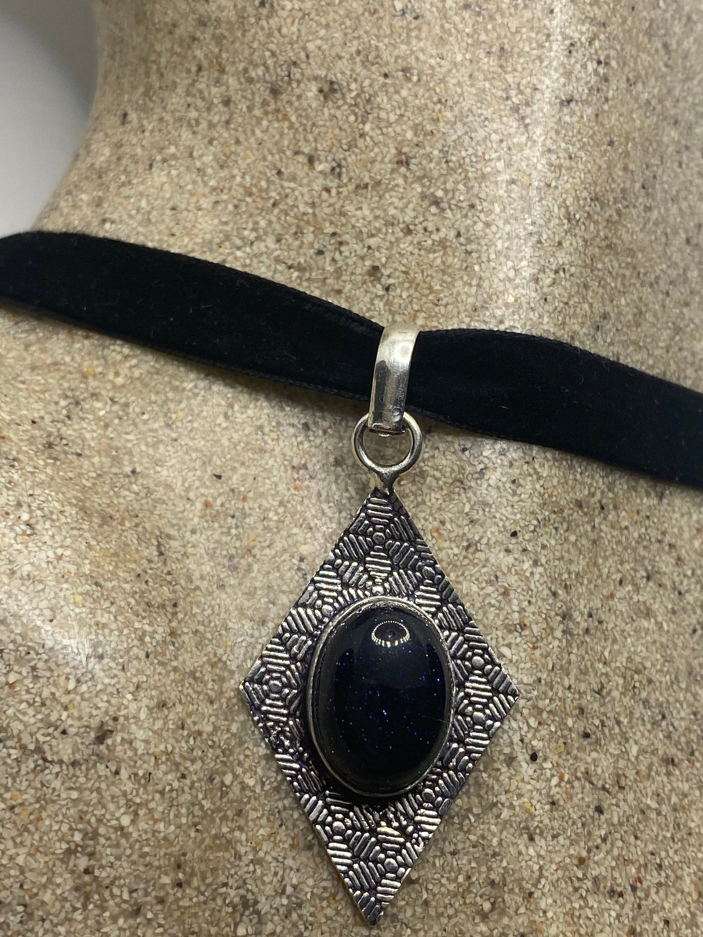 Vintage Genuine Silver Black Sandstone Dangle tear drop Necklace Pendant