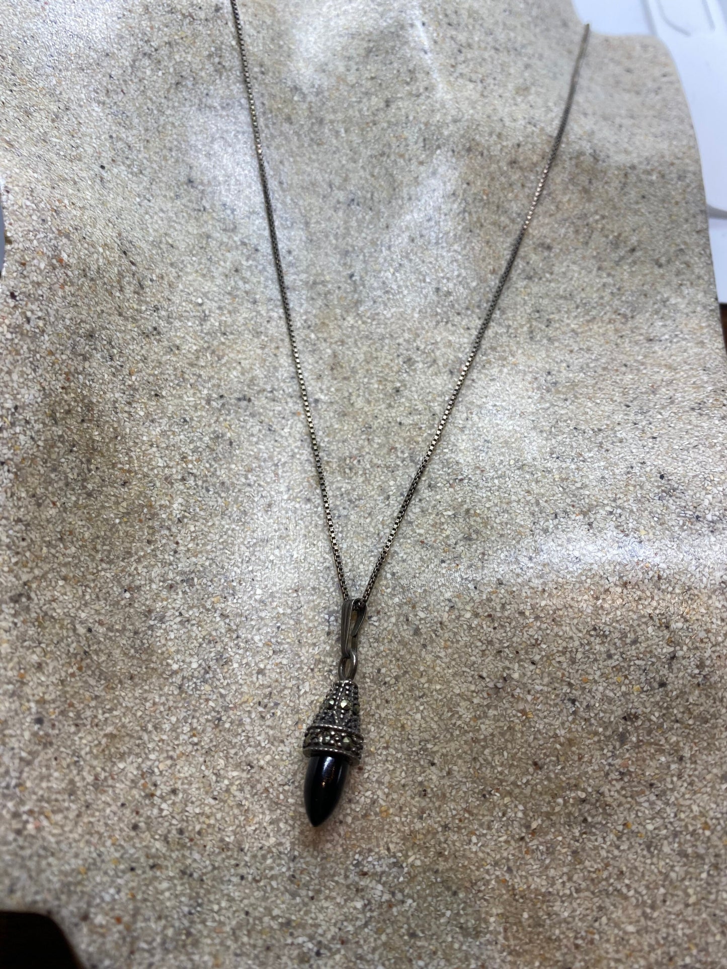 Vintage 925 Sterling Silver Black Onyx Marcasite Pendant 18 inch necklace