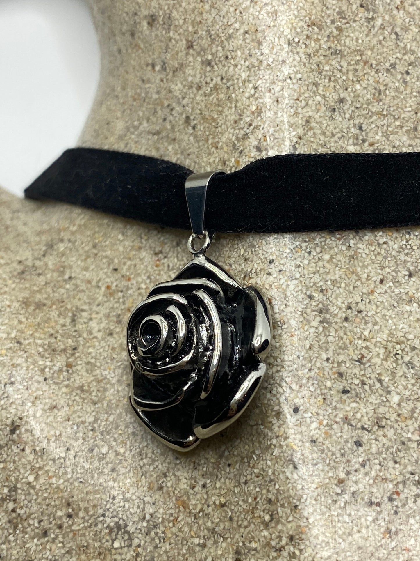 Vintage Rose Choker Silver Stainless Steel Pendant Necklace