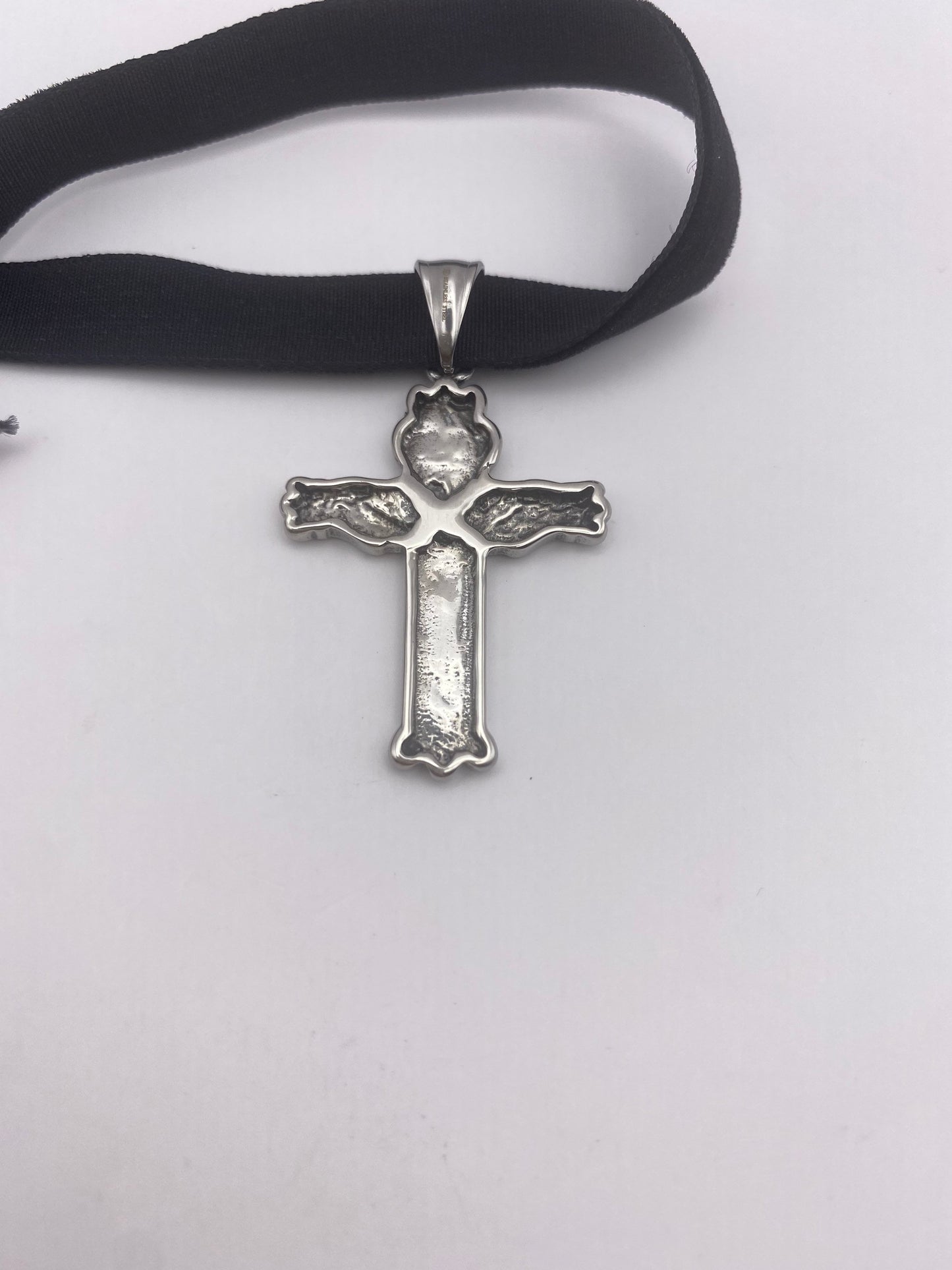 Vintage Celtic Claddagh Silver Stainless Steel Cross Pendant Necklace Velvet Choker