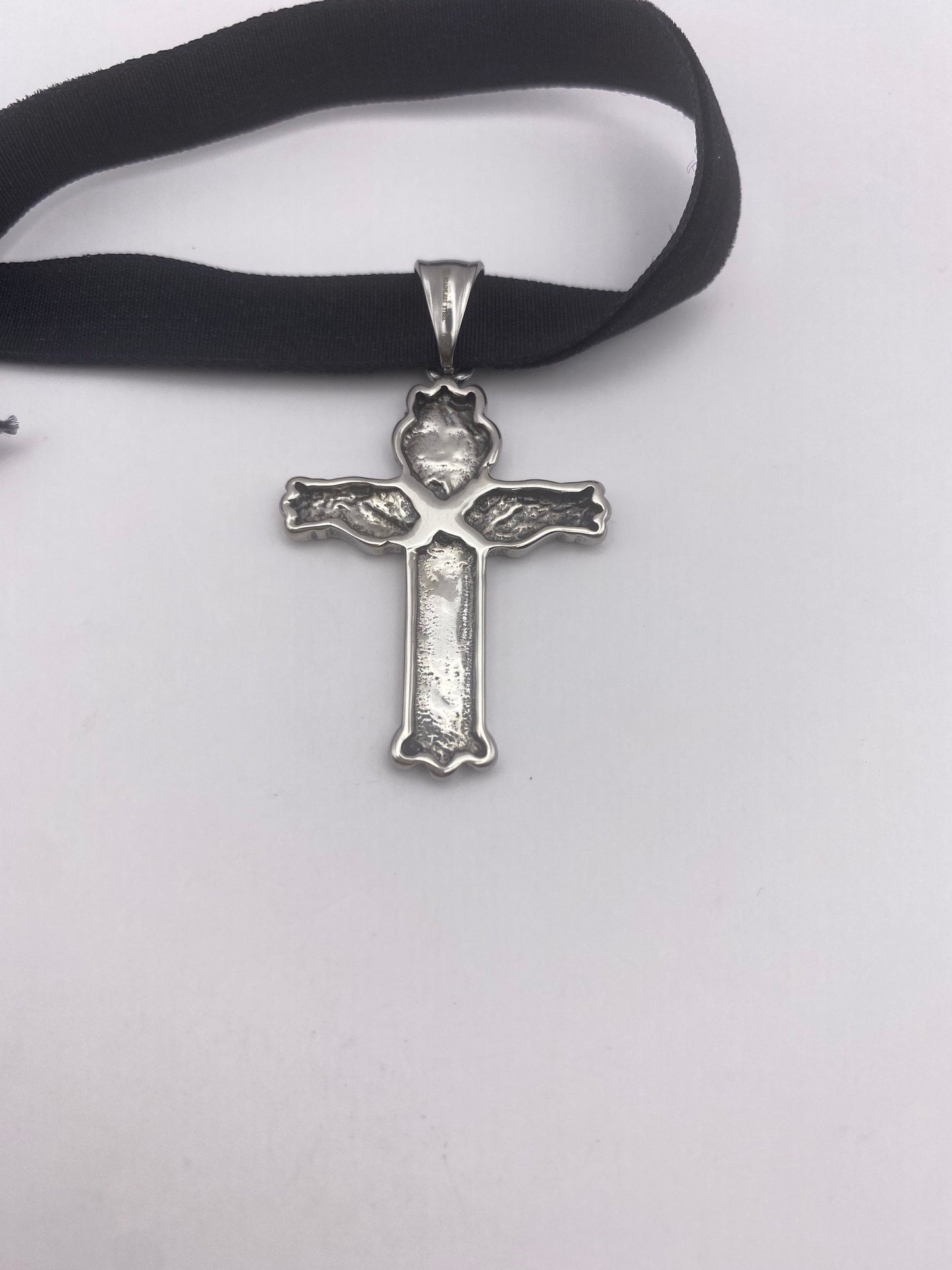 Vintage Celtic Claddagh Silver Stainless Steel Cross Pendant Necklace Velvet Choker