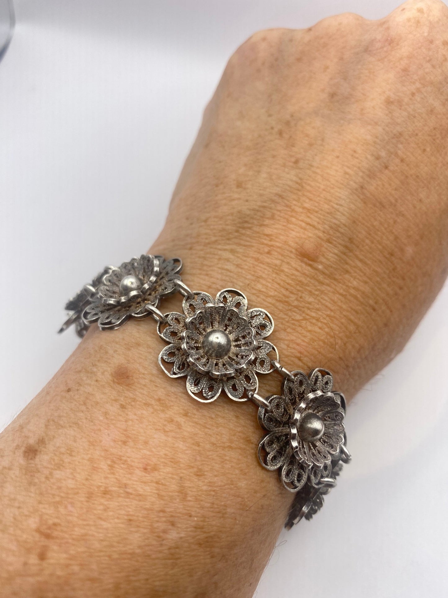 Vintage 925 Sterling Silver Filigree Flower Bracelet