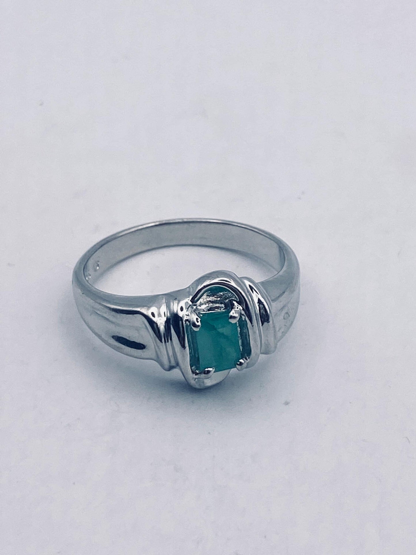 Vintage Genuine Green Emerald Setting 925 Sterling Silver Band Ring