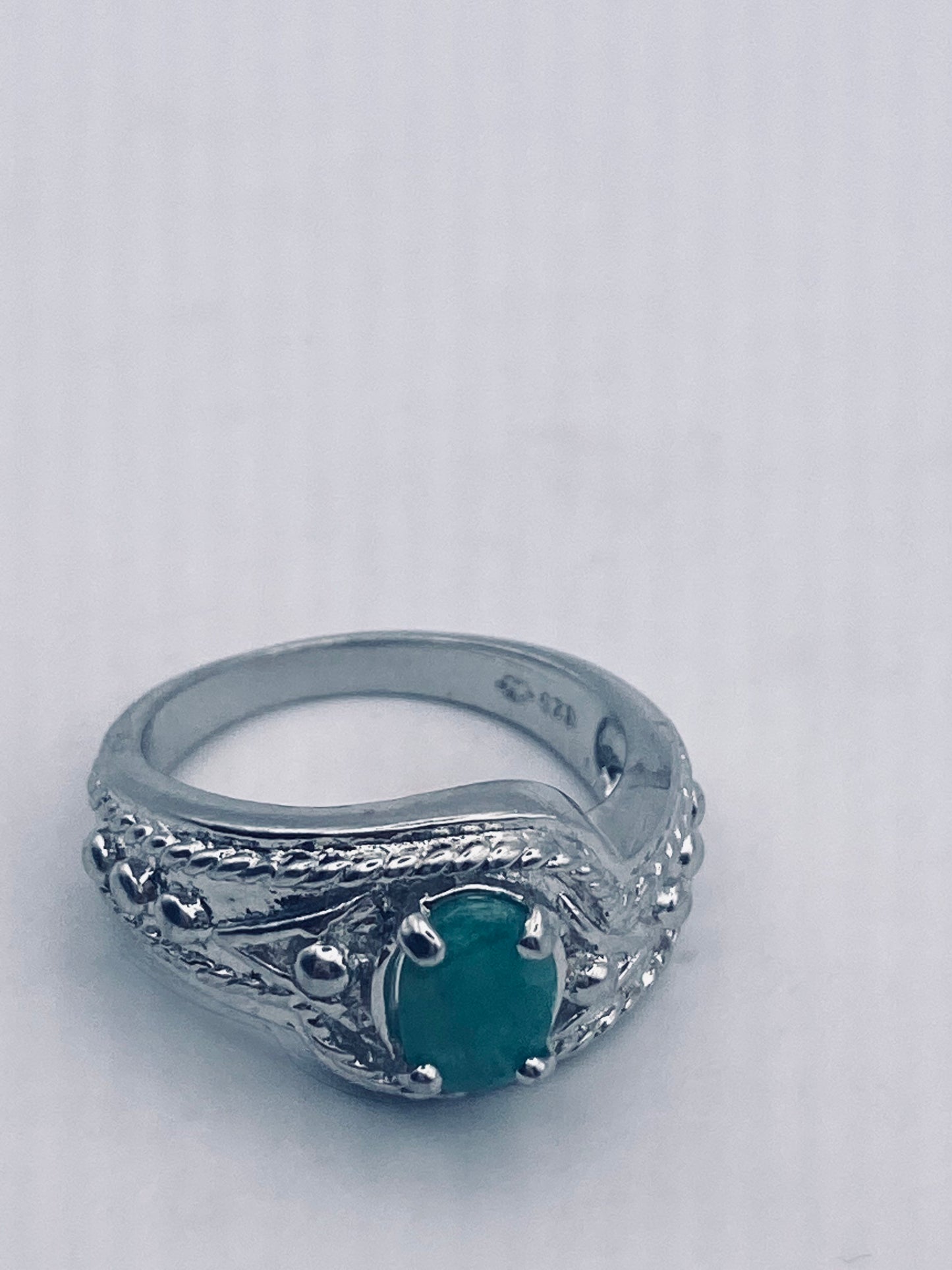 Vintage Green Emerald 925 Sterling Silver Ring Size 8