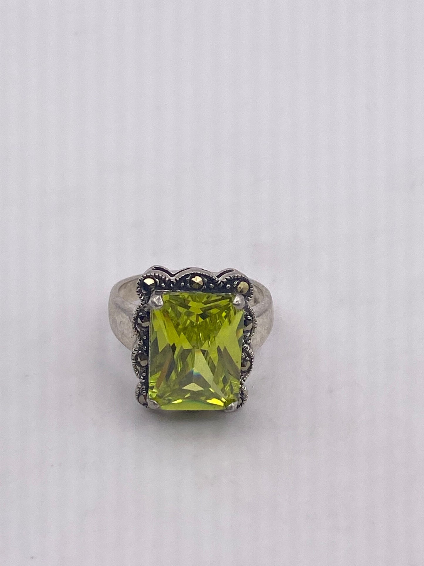 Vintage Cubic Green Zirconia Crystal and marcasite Sterling Silver Ring Size 7