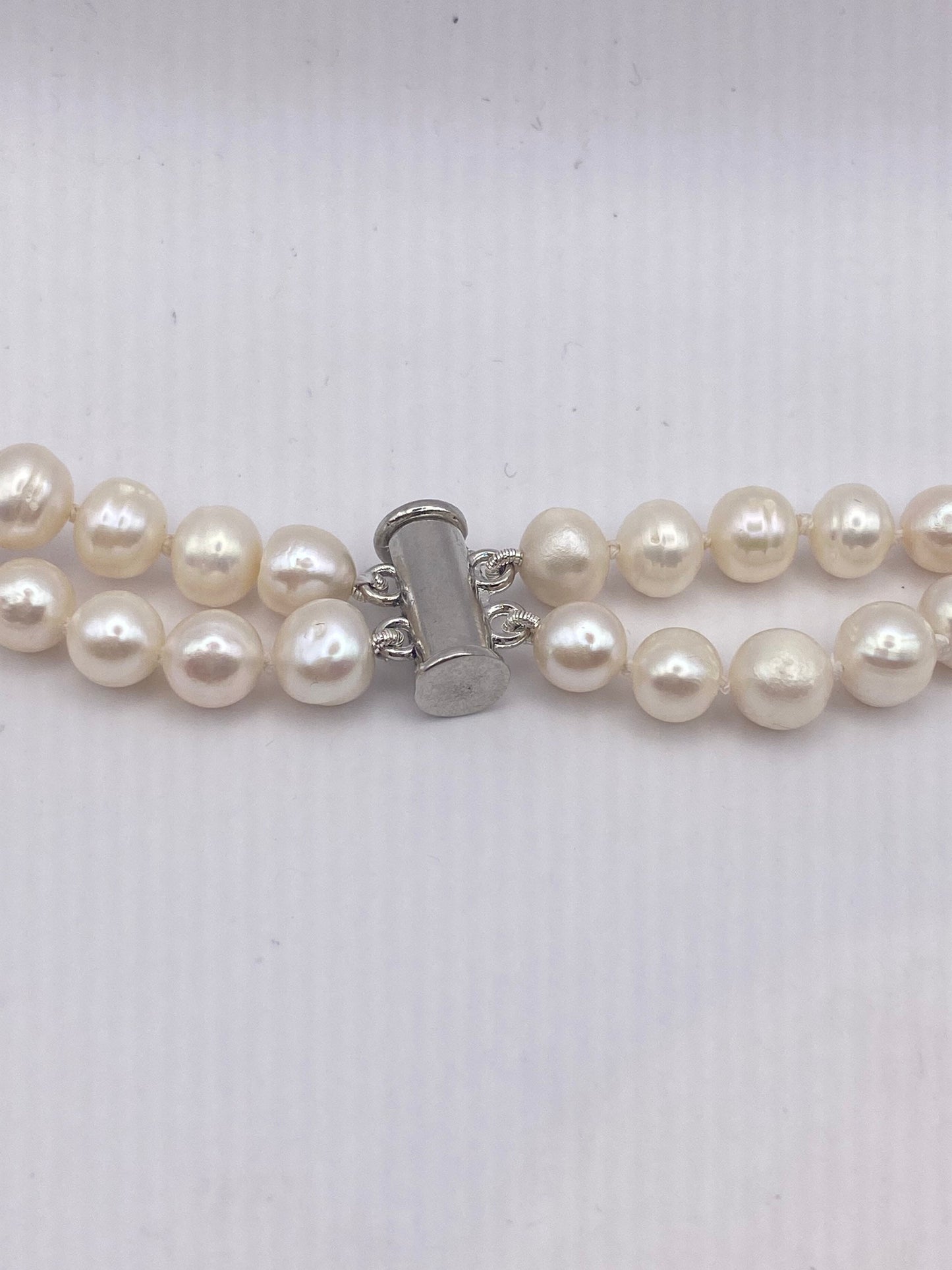 Vintage Hand Knotted Cream Pearl Double 17 in Necklace