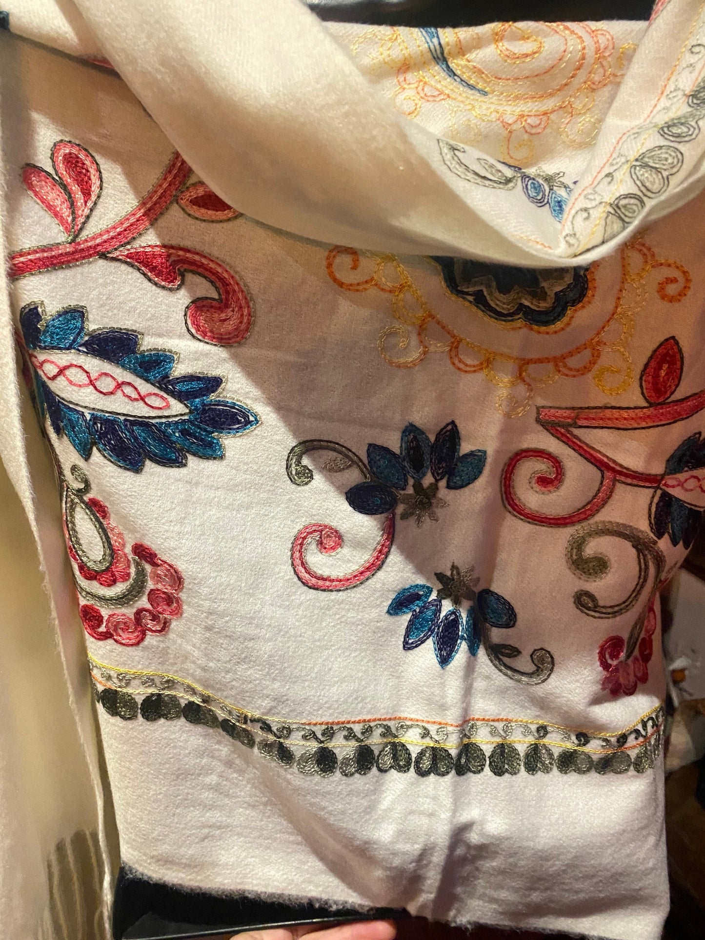 Vintage Winter White Cashmere Pashmina Scarf Wrap Paisley Embroidered