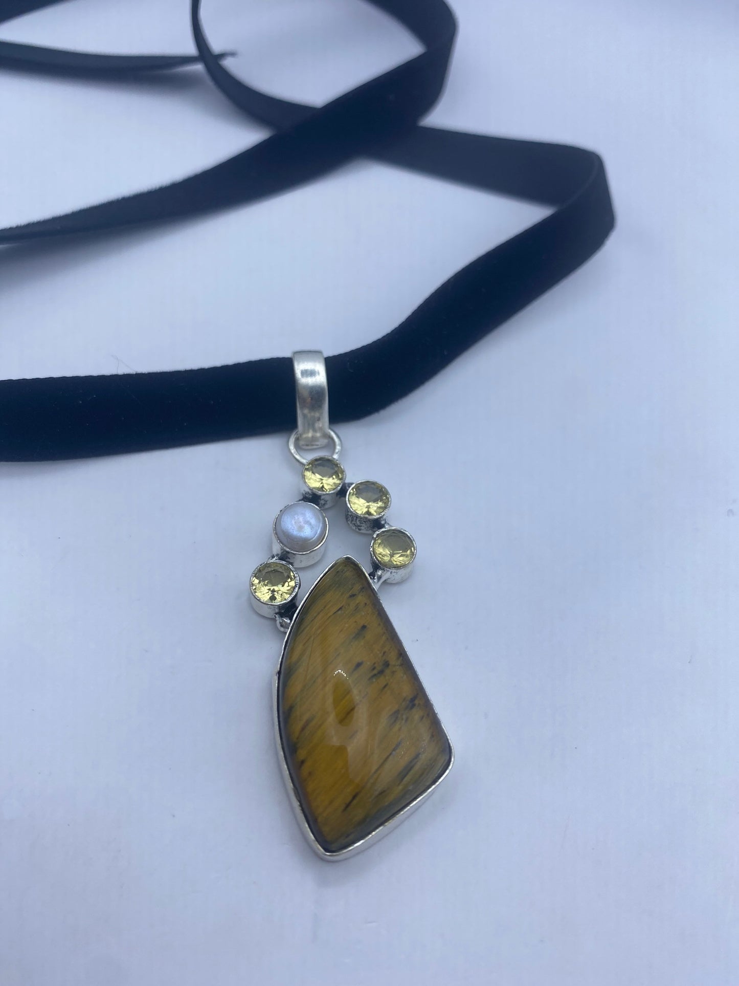 Vintage Tigers Eye Choker Pendant Necklace