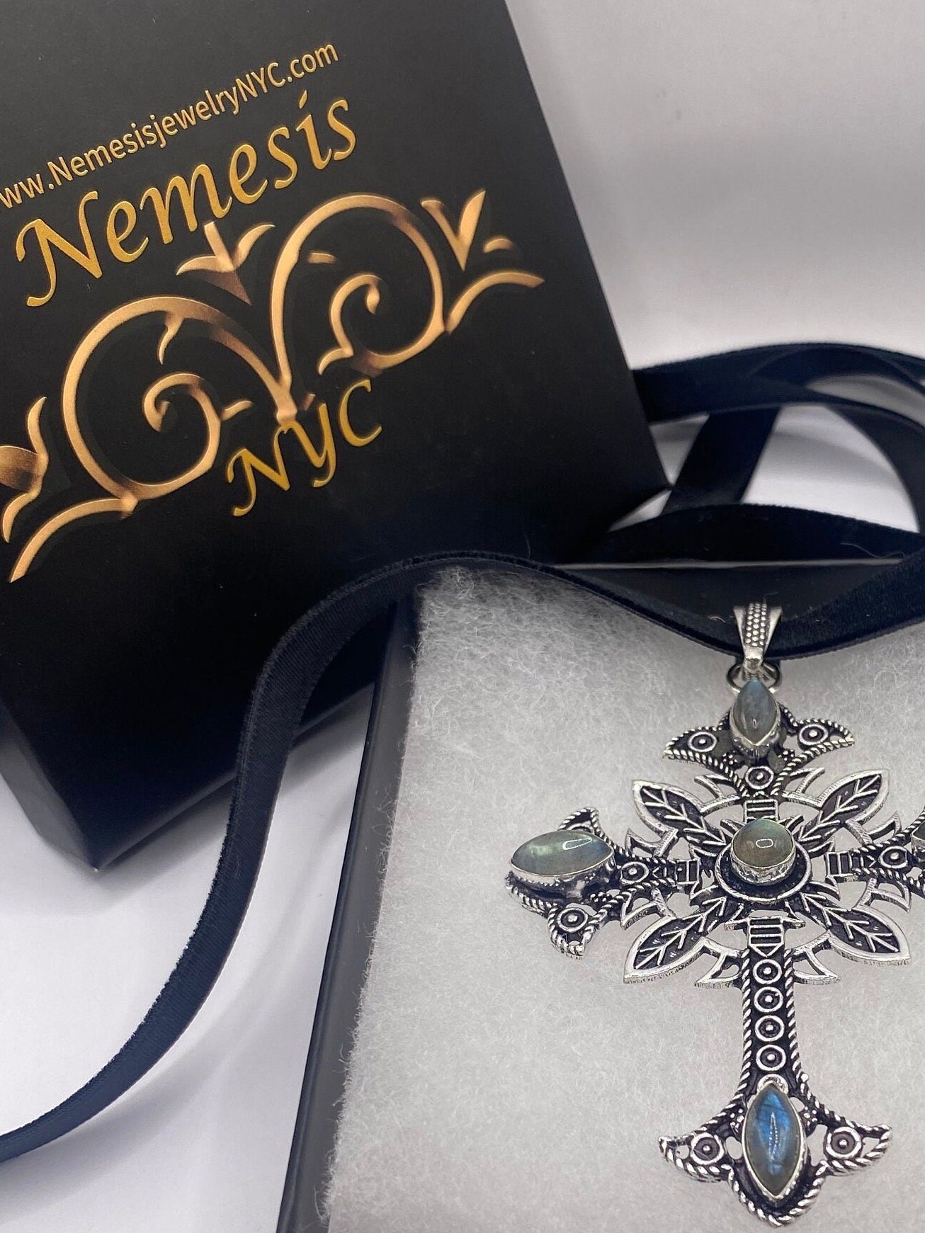 Nemesis Vintage Green Labradorite Cross Choker Pendant