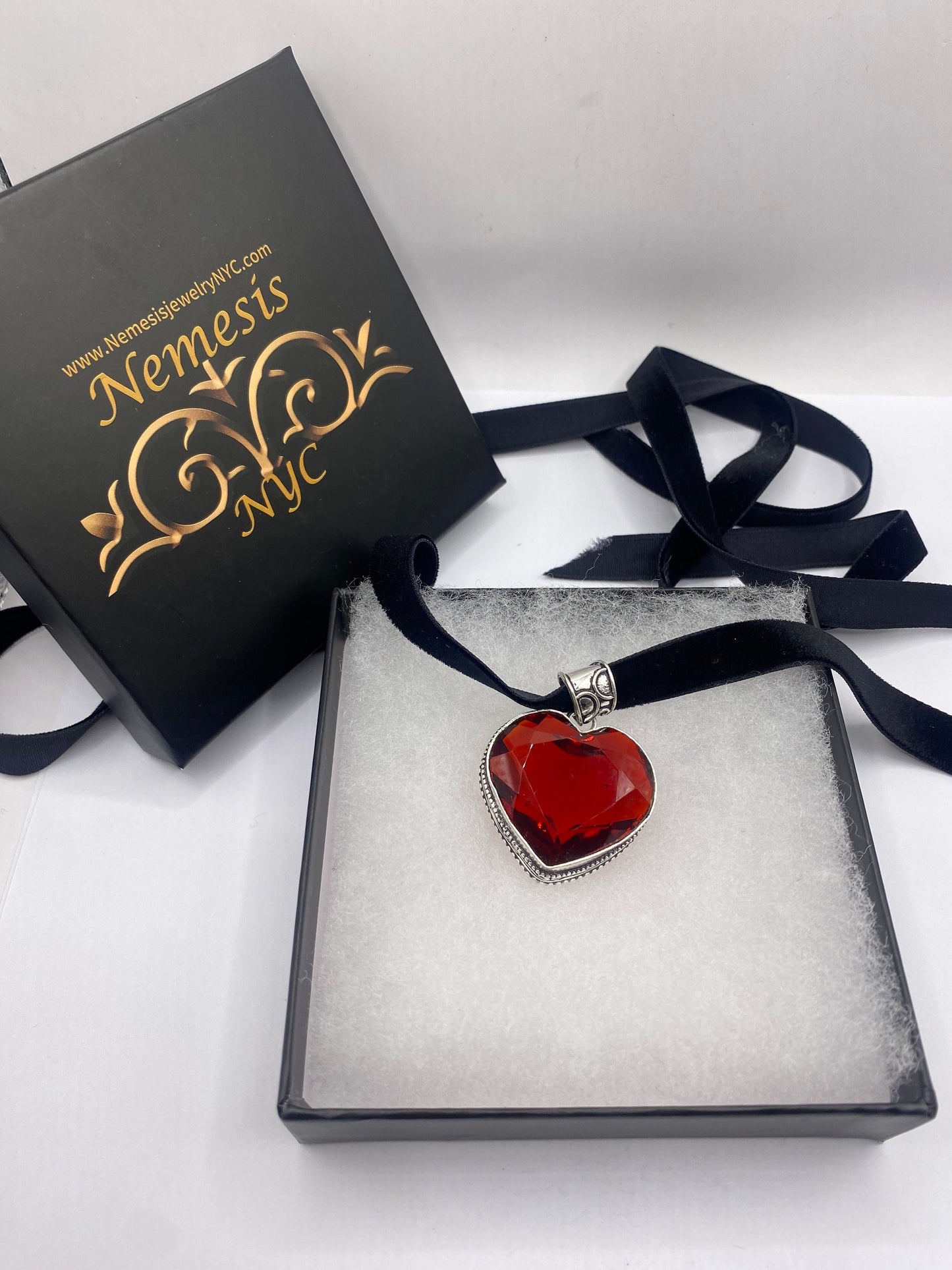 Vintage Heart Antique Red Ruby Glass Choker Necklace