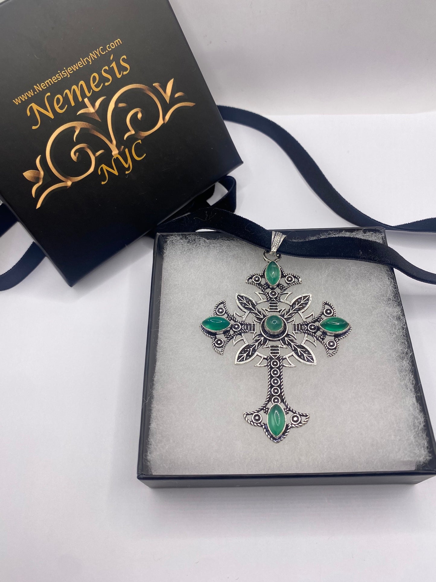 Vintage Green Glass Cross Choker Necklace