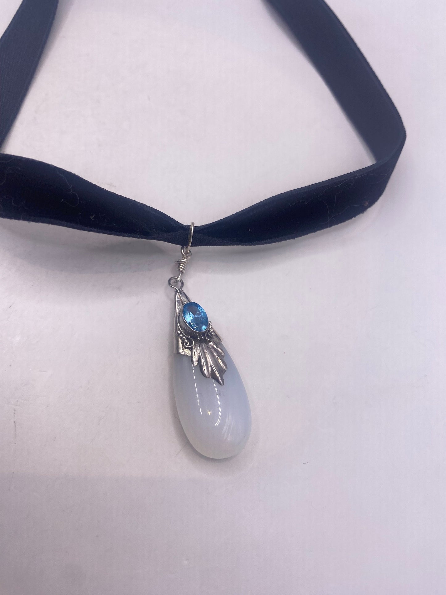 Vintage Opal milk glass 925 Sterling Silver Choker Necklace