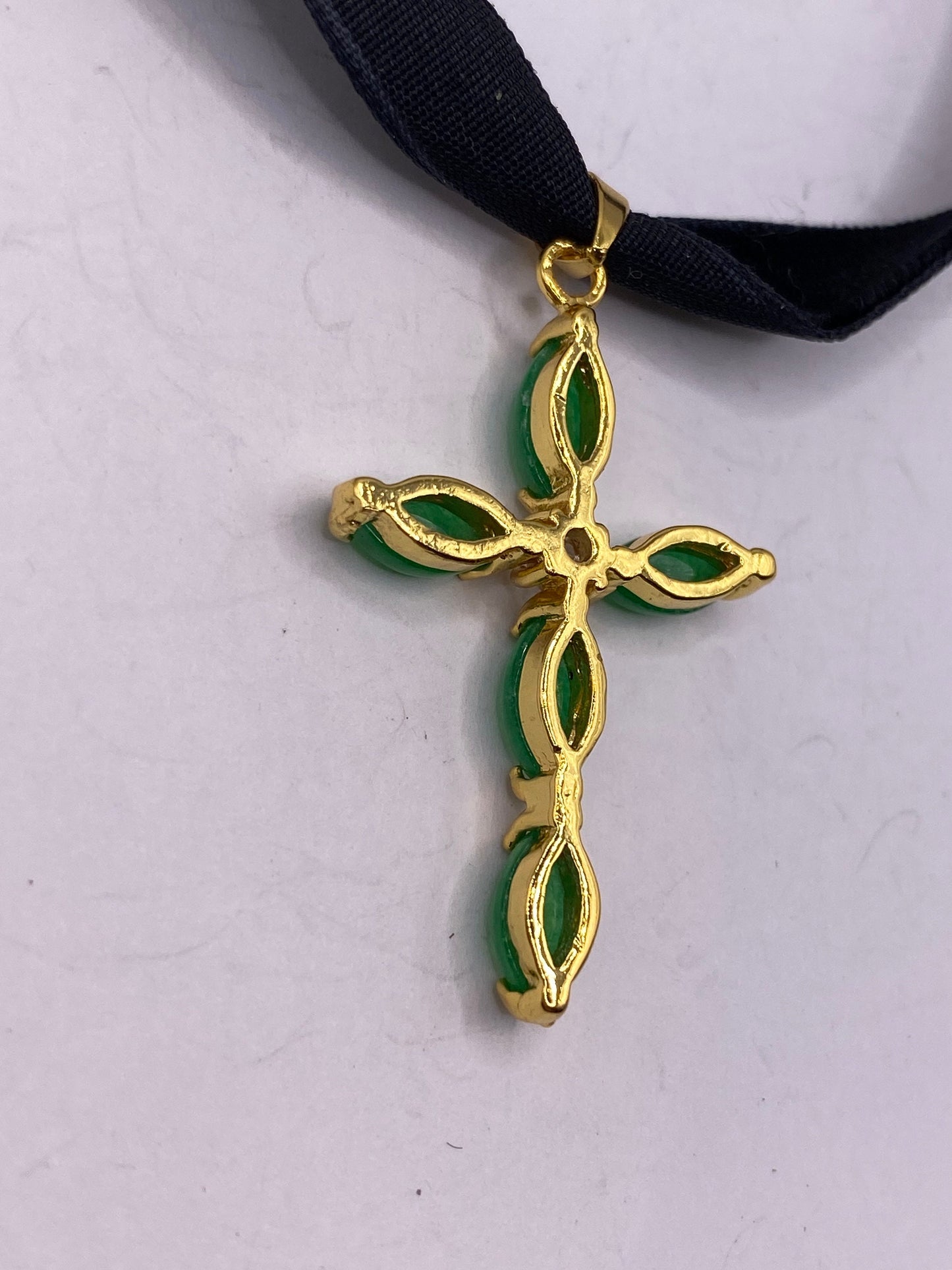 Vintage Fun Jade Choker Cross Pendant Necklace