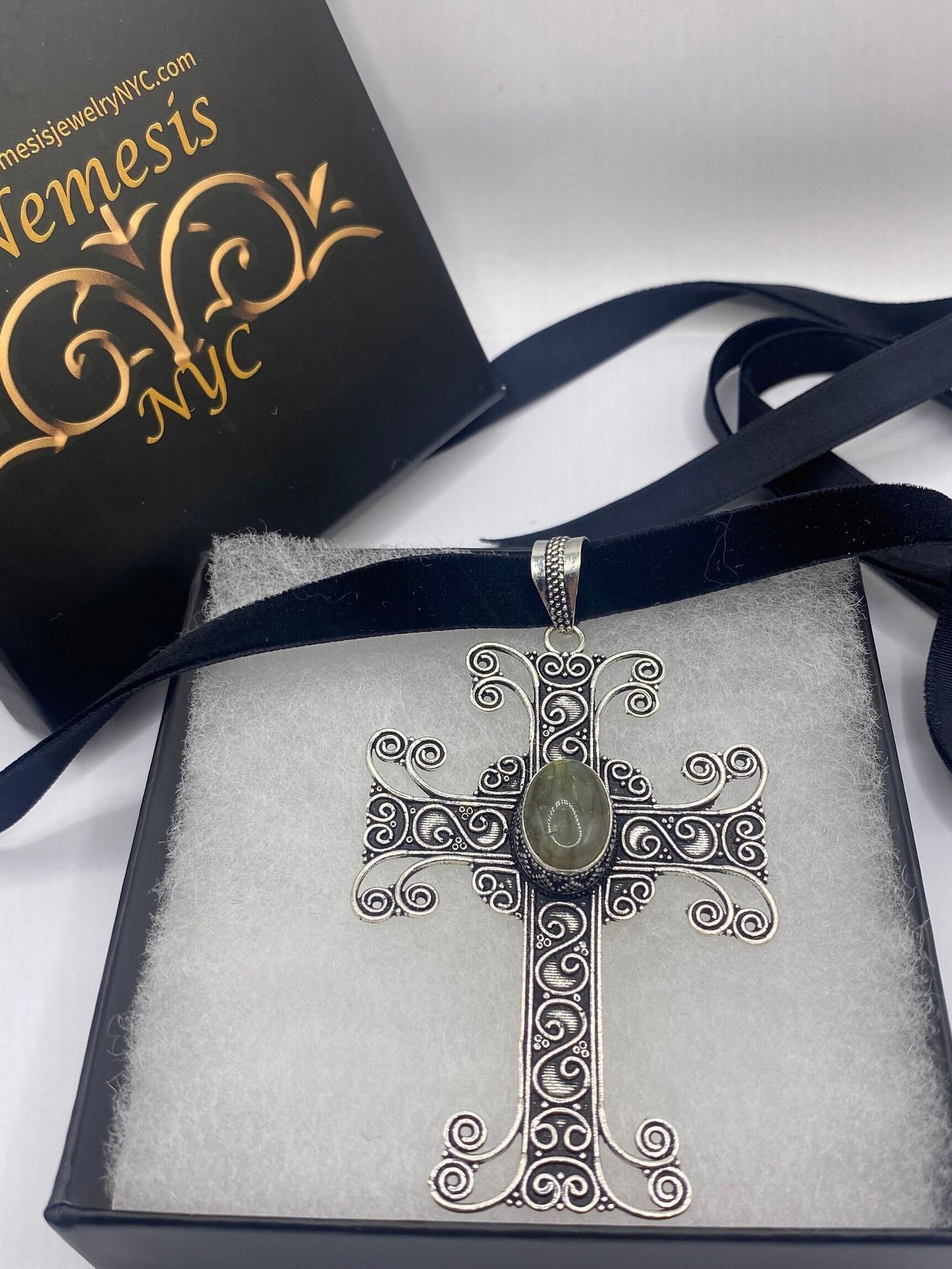 Nemesis Vintage Green Labradorite Cross Choker Pendant
